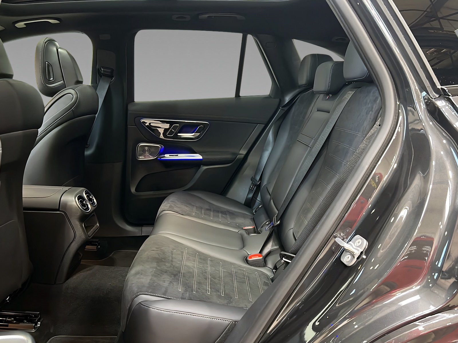 GLC 450 d 4M AMG+DISTR+Burme+Memo+StHz+AHK+360° Bild 9