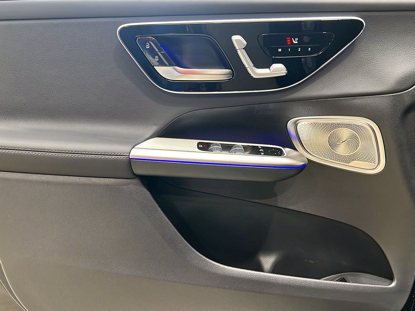 GLC 450 d 4M AMG+DISTR+Burme+Memo+StHz+AHK+360° Bild 13