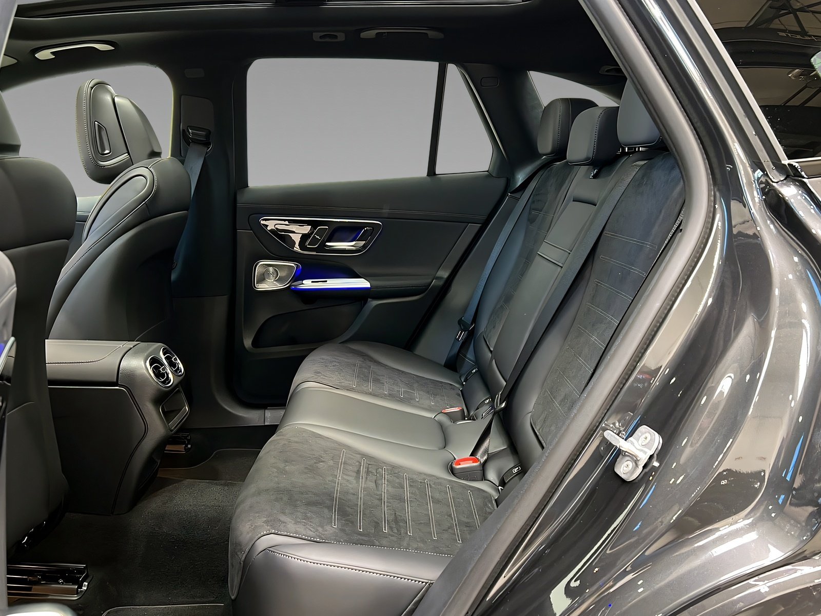 GLC 450 d 4M AMG+DISTR+NIGHT+Burme+Memo+AHK+360° Bild 9