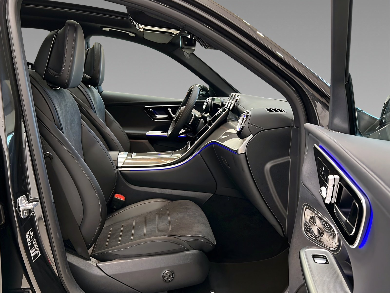 GLC 450 d 4M AMG+DISTR+NIGHT+Burme+Memo+AHK+360° Bild 14