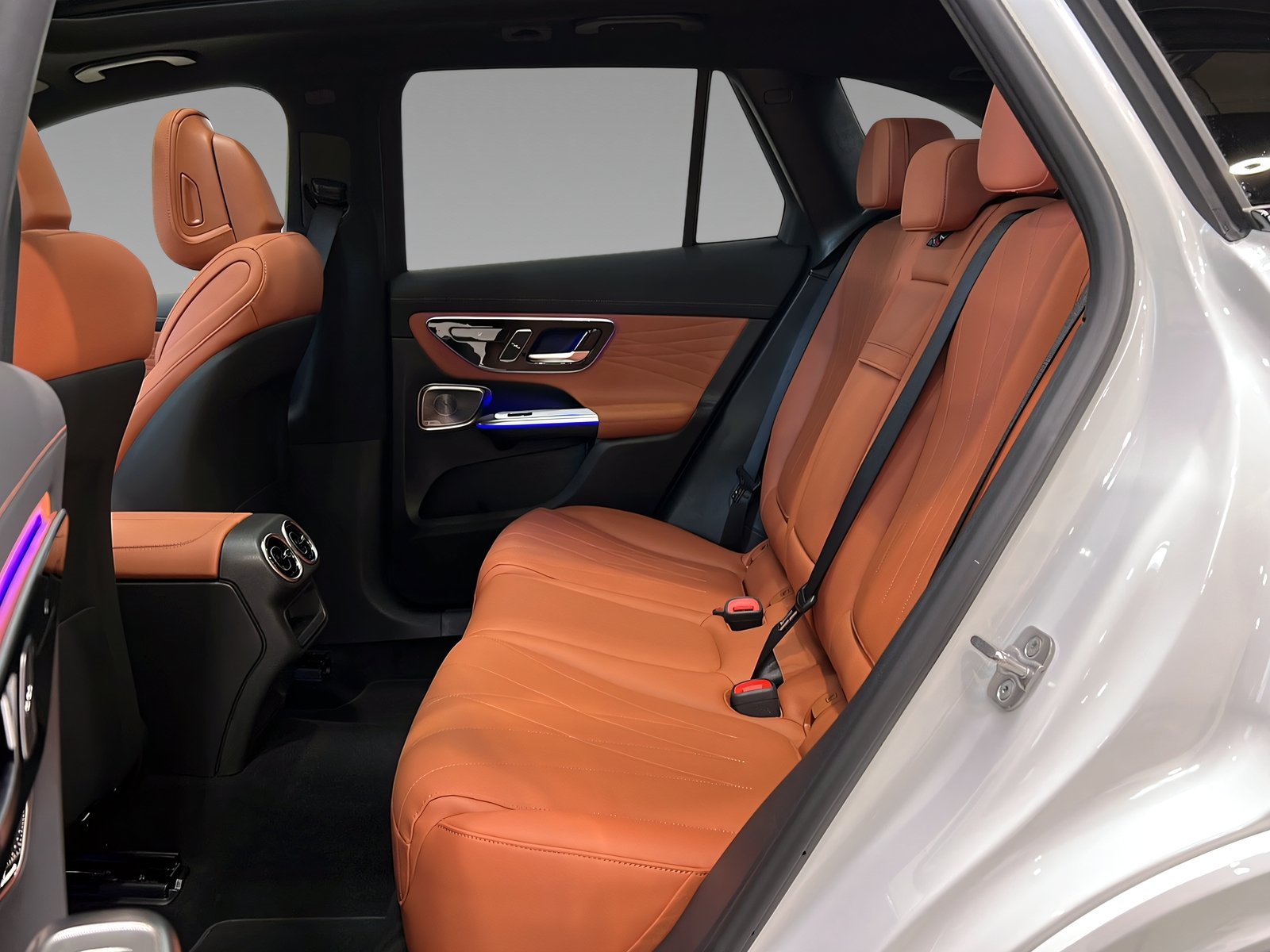 GLC 450 d 4M AMG+DISTR+NIGHT+Burme+Memo+AHK+360° Bild 9