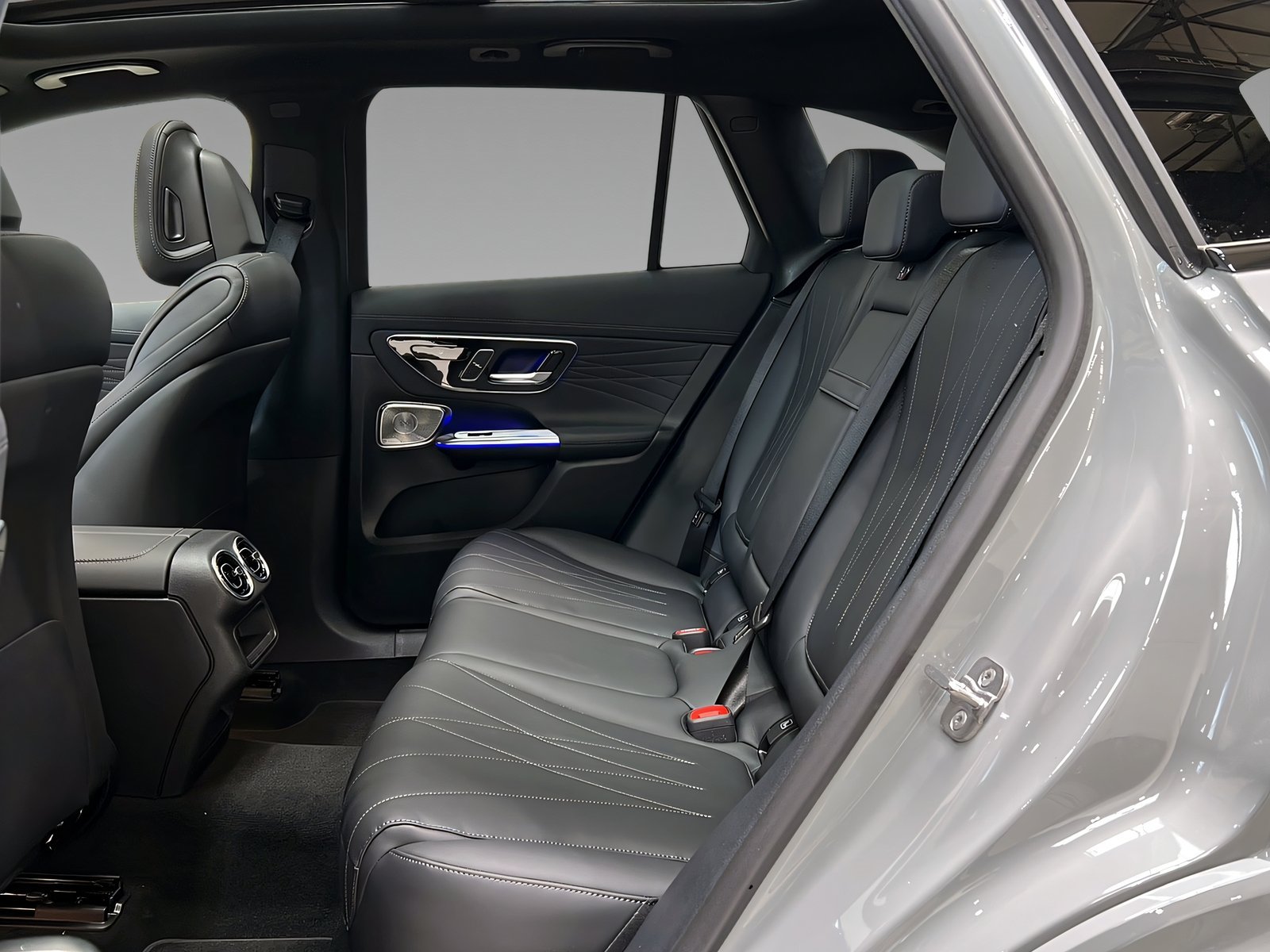 GLC 450 d 4M AMG+DISTR+NIGHT+Burme+Memo+AHK+360° Bild 9