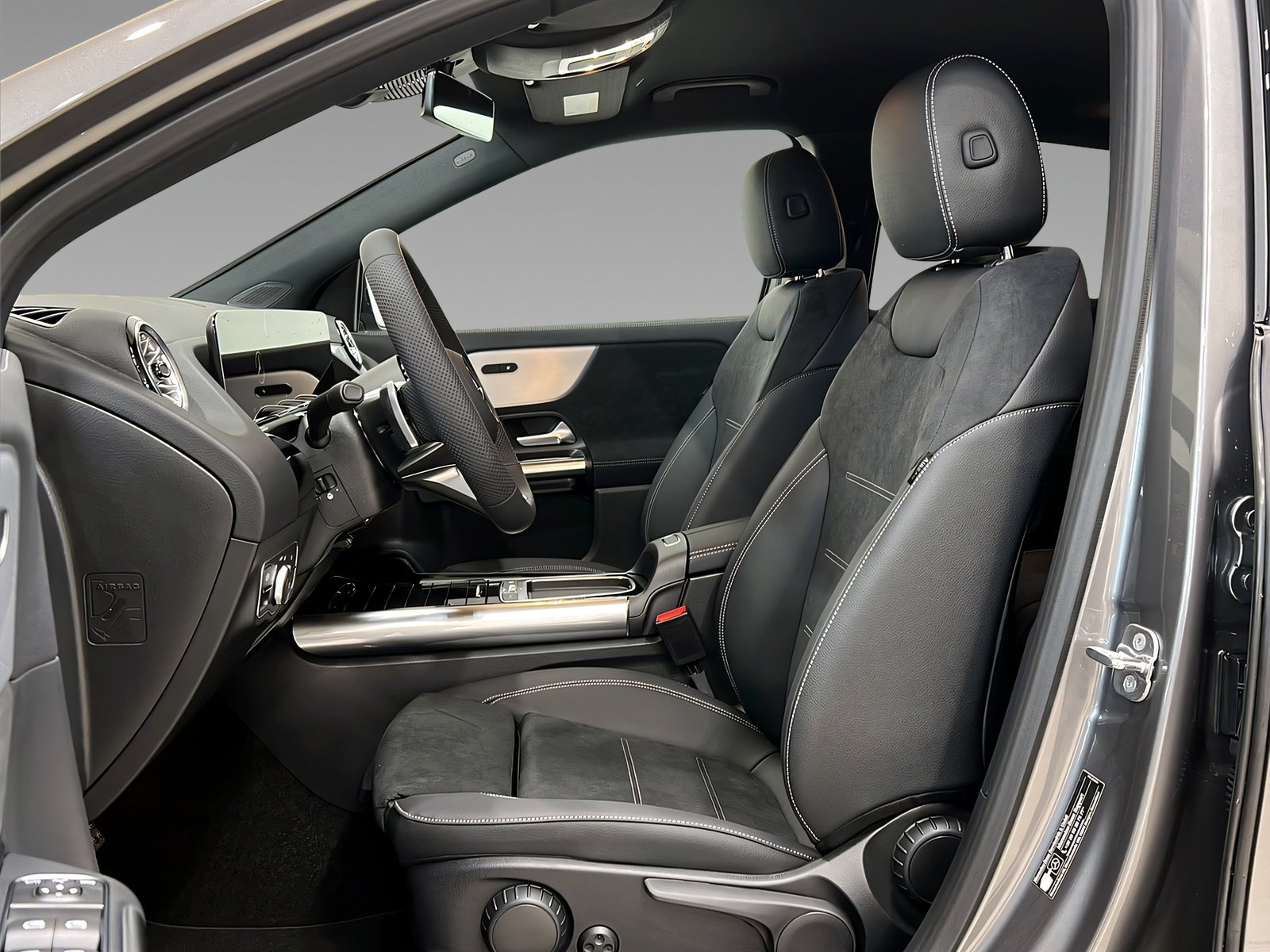GLA 200 AMG+LED+NIGHT+Rückfahrkamera+Ambi+AHK Bild 8
