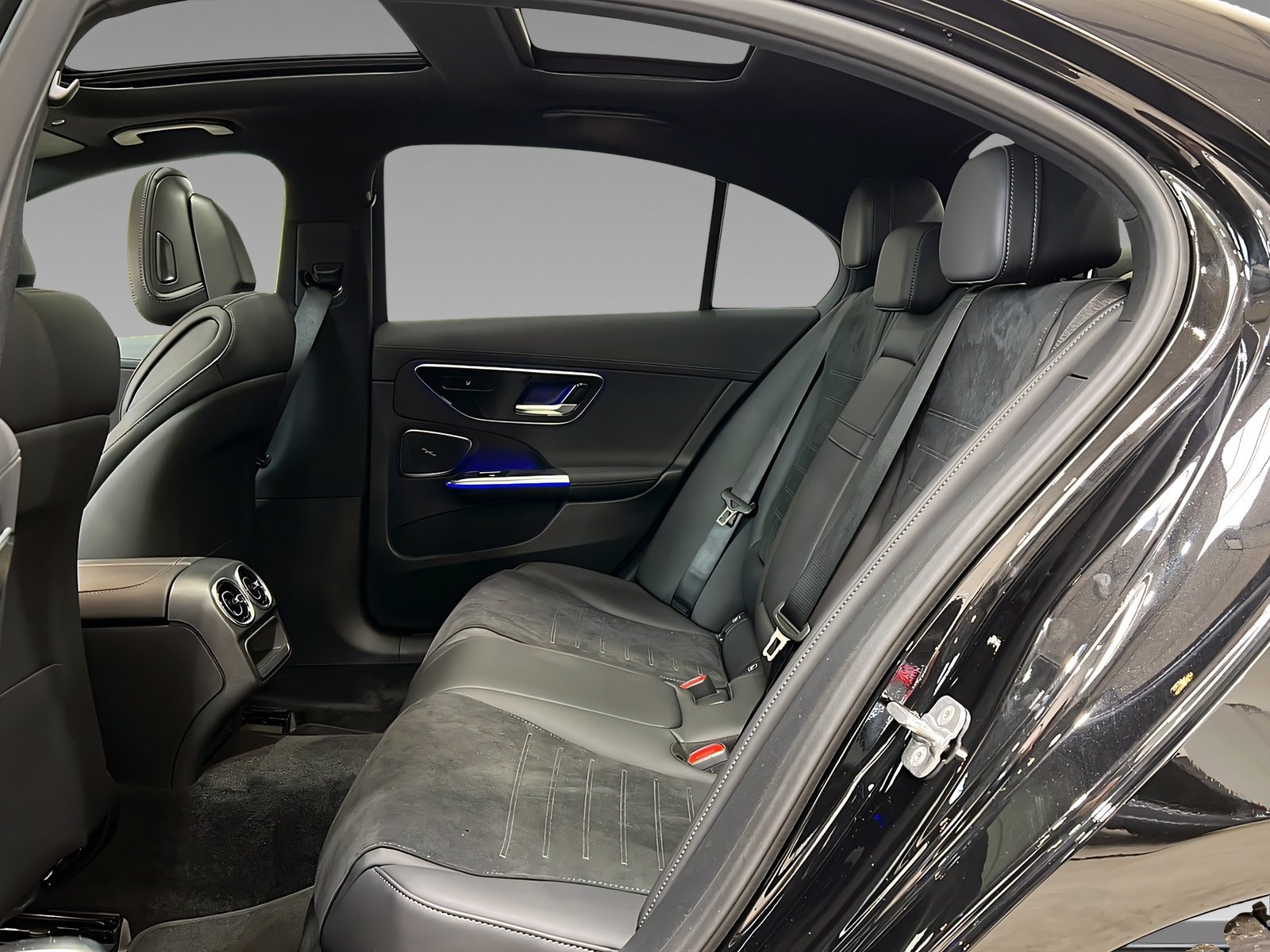 C 220 d AMG+NIGHT+Memory+CarPlay+Pano+TotW+360° Bild 9
