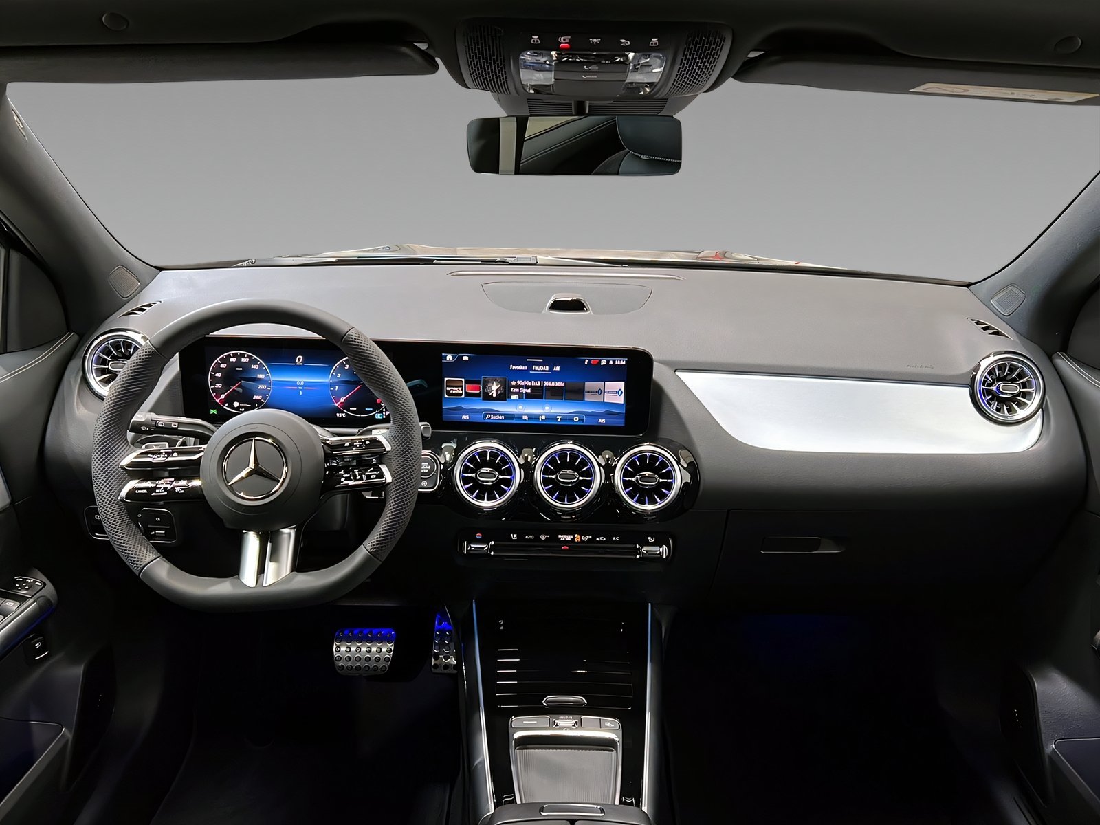 GLA 200 AMG+Night+TotW+LED+AHK+MBUX+20