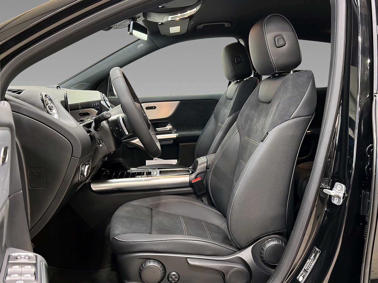 GLA 200 d AMG+LED+NIGHT+Kamera+LrHz+TotW+DAB+AHK Bild 8