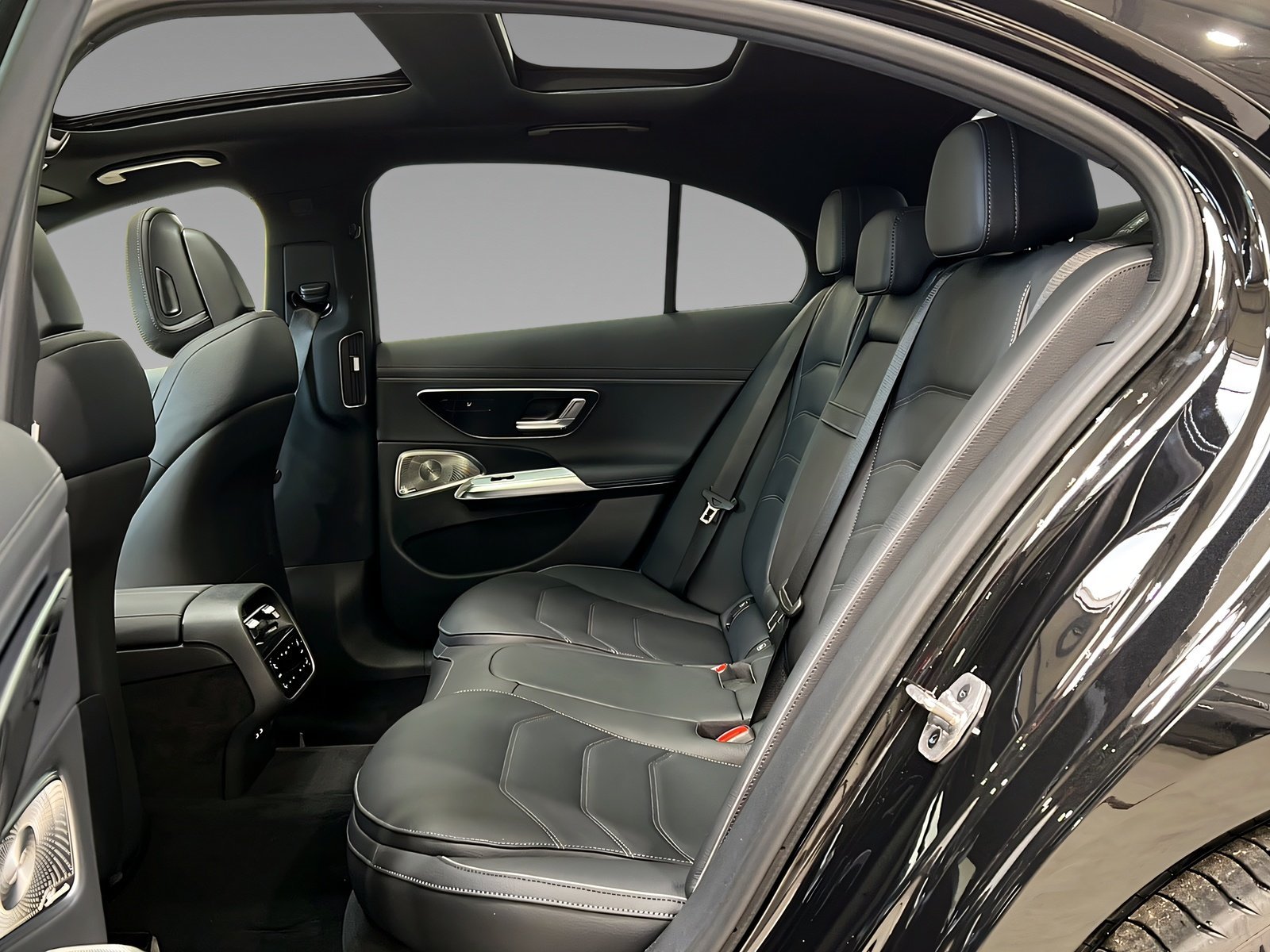 E 450 d 4M+AMG+LEDER+PREMIUM+AHK+STANDHEIZUNG Bild 9