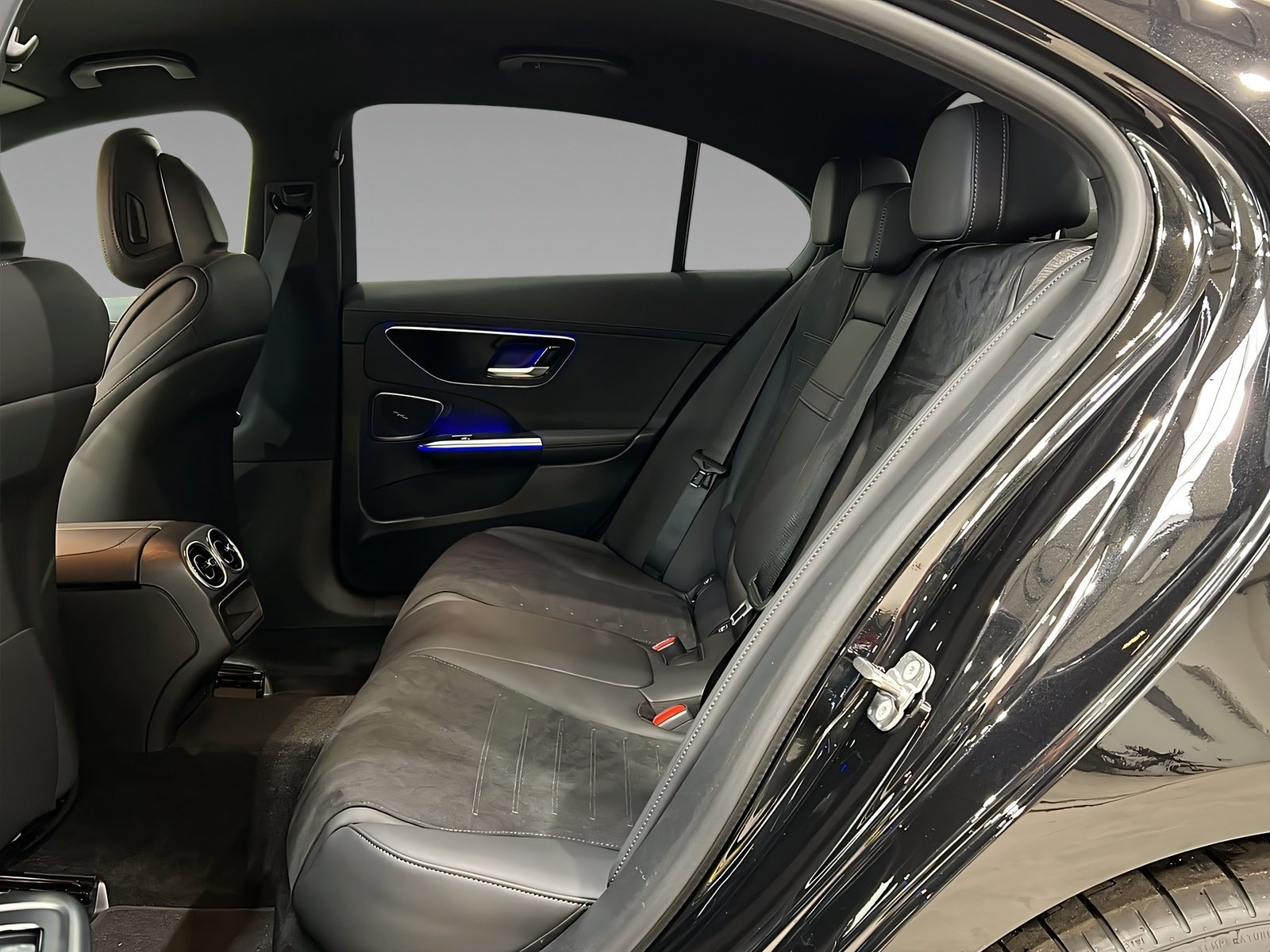 C 220 d AMG+LED+NIGHT+CarPlay+Memory+LrHz+360° Bild 9
