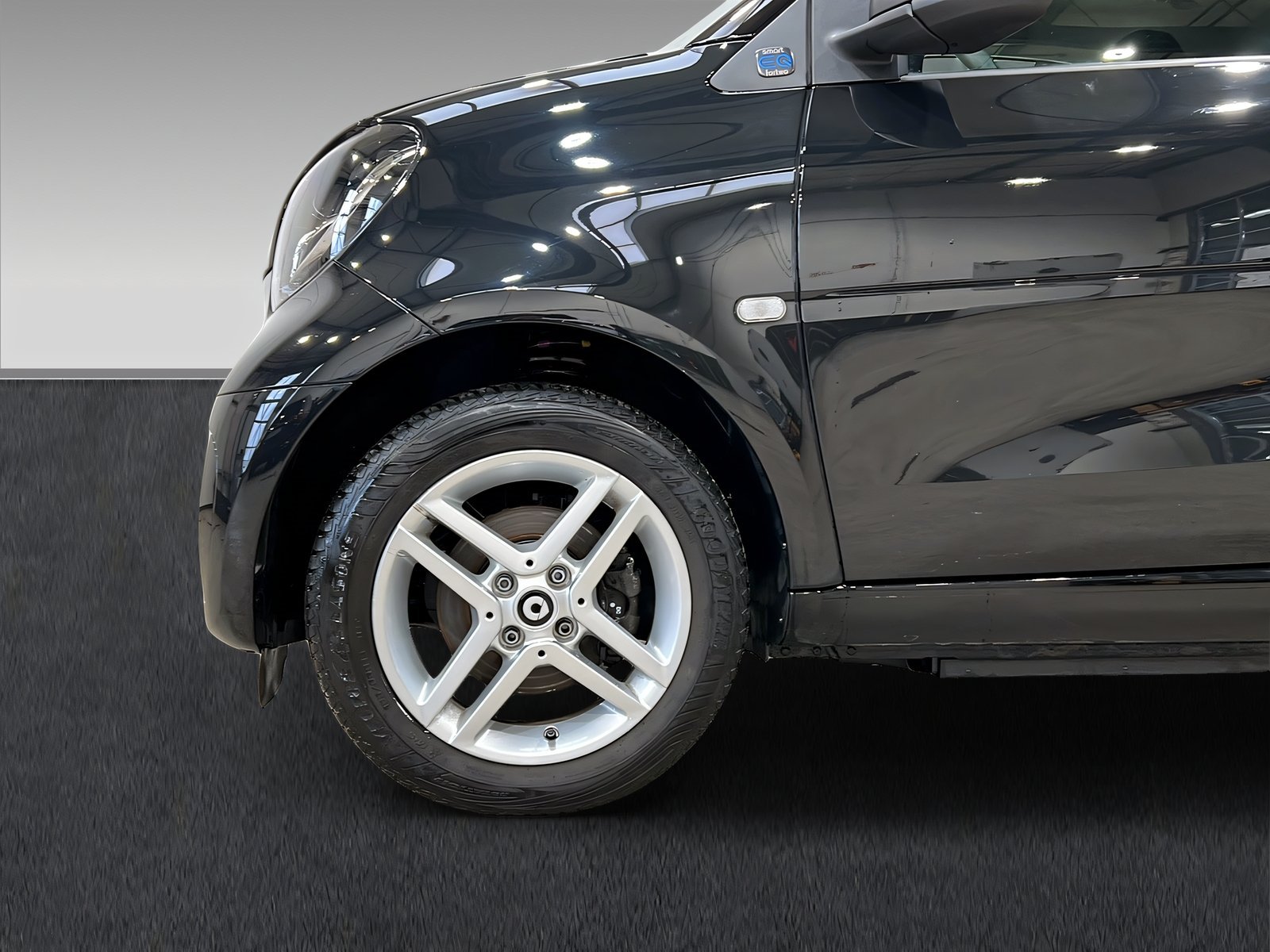 smart EQ fortwo Cool&Audio+Ladekabel+SHz Bild 4