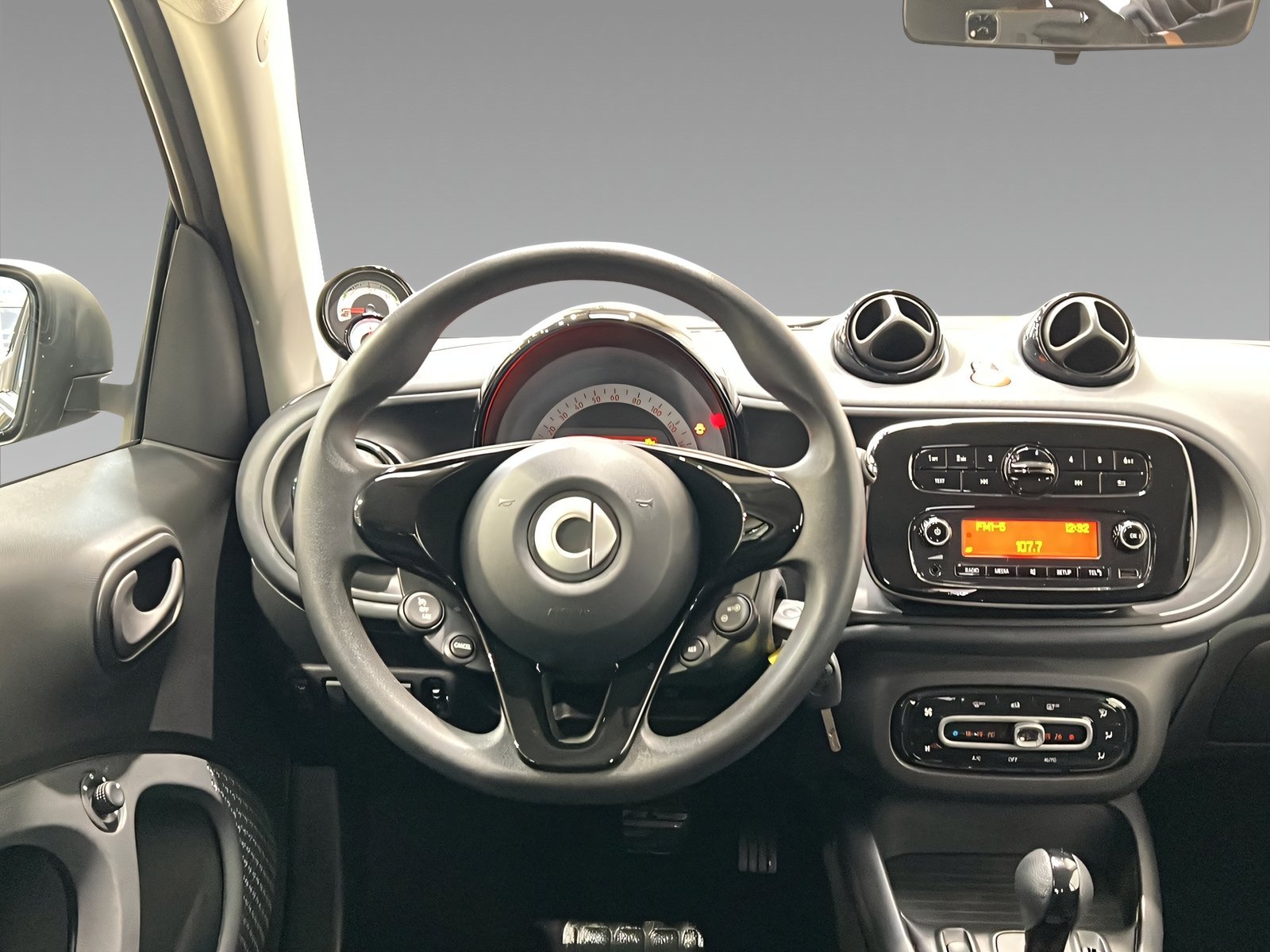 smart EQ fortwo Cool&Audio+Ladekabel+SHz Bild 13