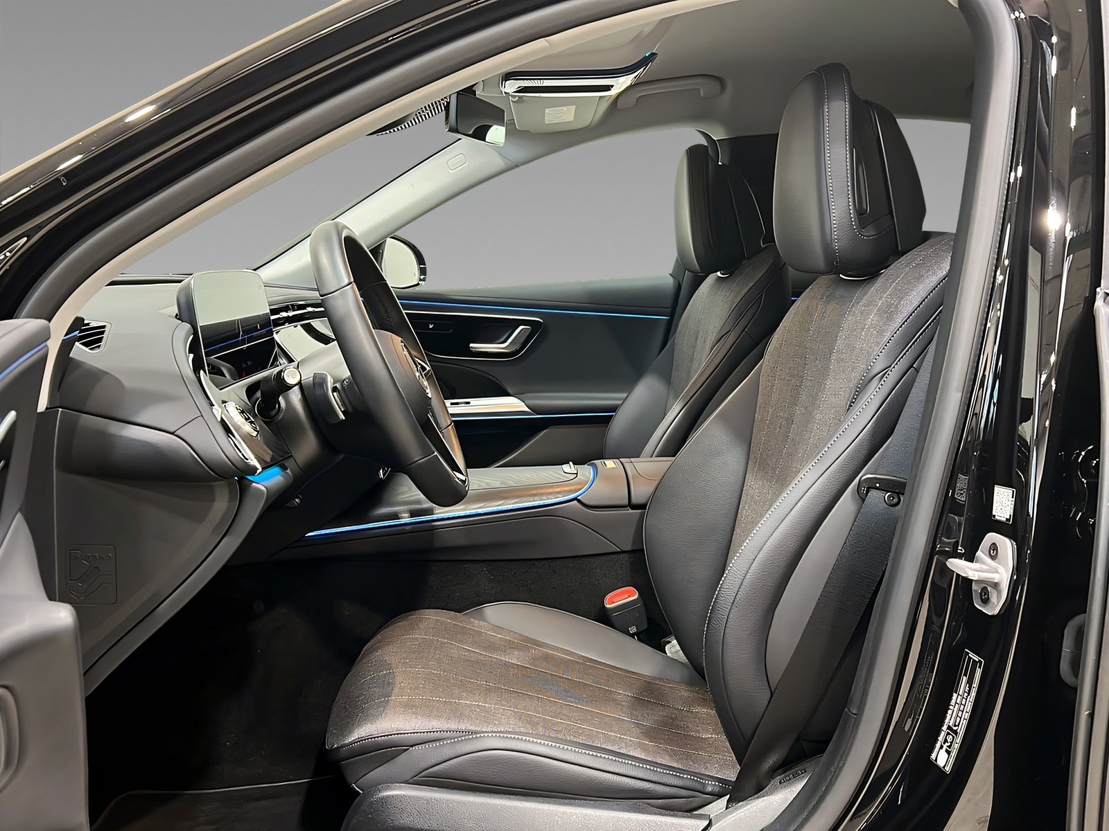 E 220 d AVANTGARDE+LED+Kamera+CarPlay+Ambi+TotW Bild 9