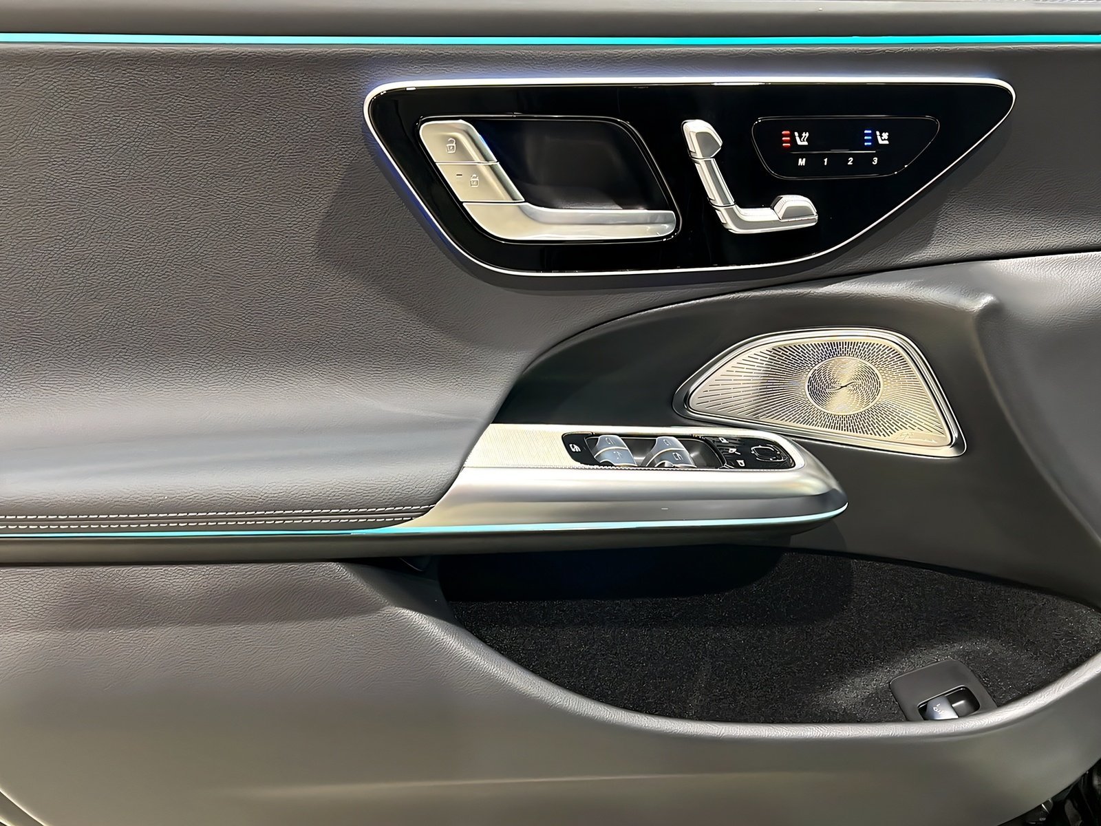 E 450 d 4M T-Modell AMG+DISTR+Burm+Pano+AHK+360° Bild 13