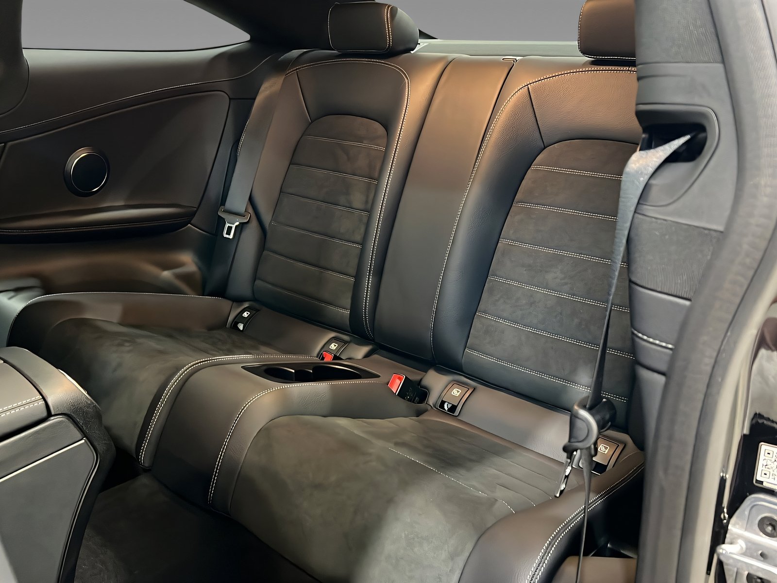 C 200 Coupé AMG+MULTI+DISTRO+NIGHT+Kamera+Pano Bild 10