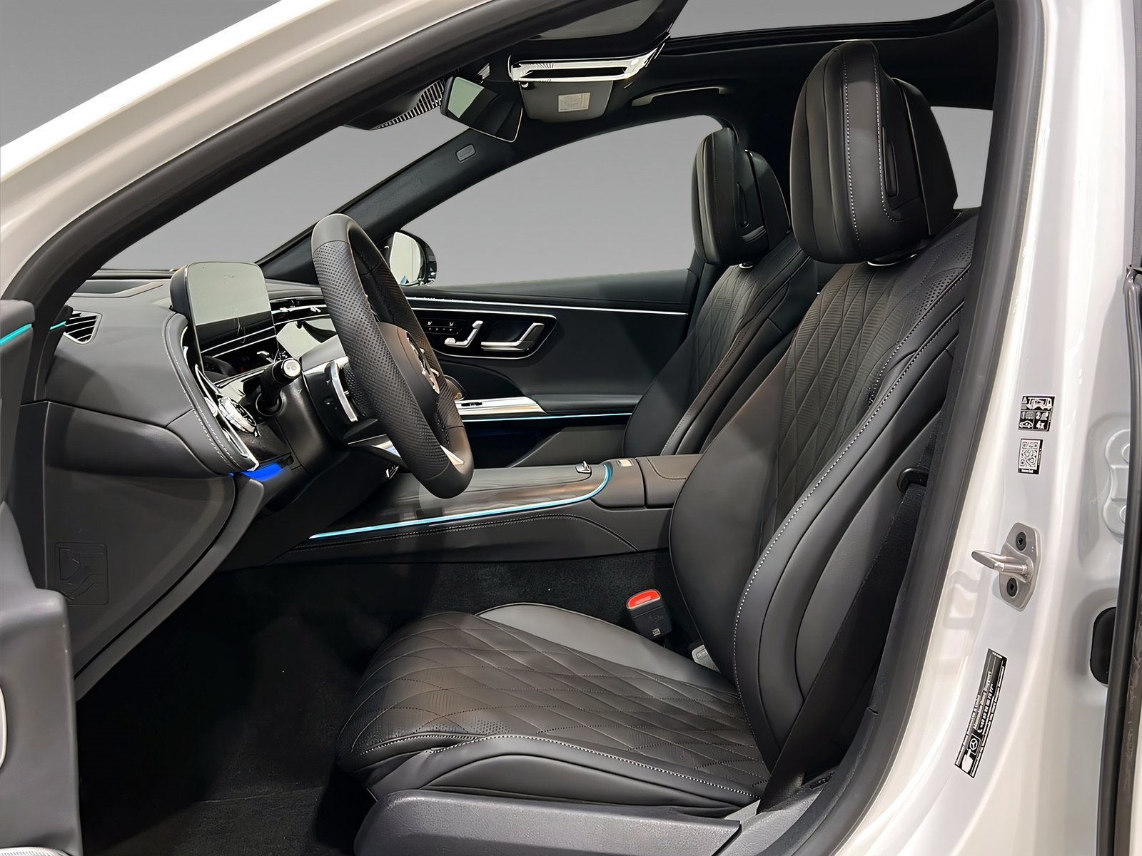 E 450d 4M AMG+DIST+Superscreen+Burm+Pano+AHK+360 Bild 8