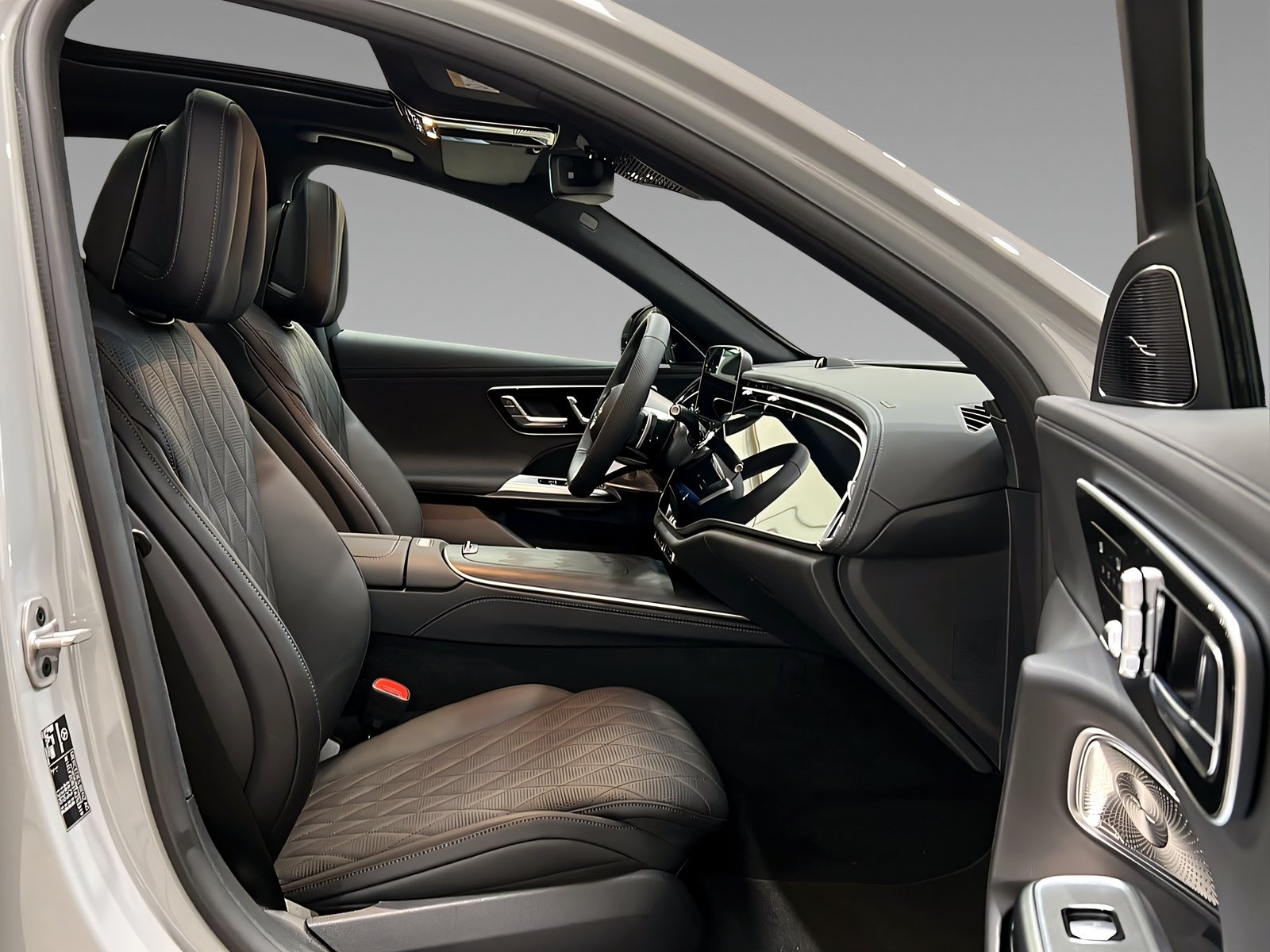 E 450 d 4M AMG+DISTR+NIGHT+Burm+StHz+HuD+AHK+360 Bild 14