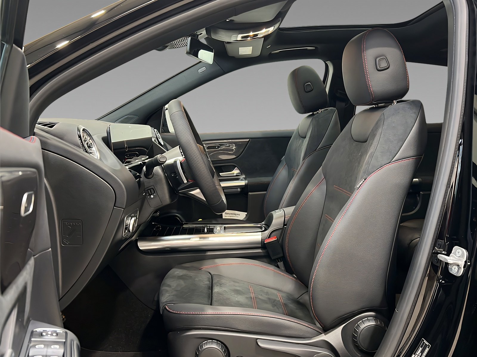 GLA 200 AMG+MULTI+NIGHT+Pano+Ambi+TotW+AHK+360° Bild 8