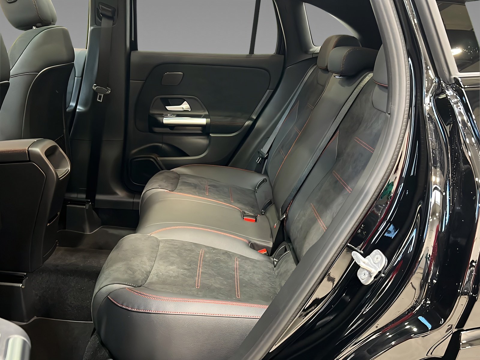 GLA 200 AMG+MULTI+NIGHT+Pano+Ambi+TotW+AHK+360° Bild 9