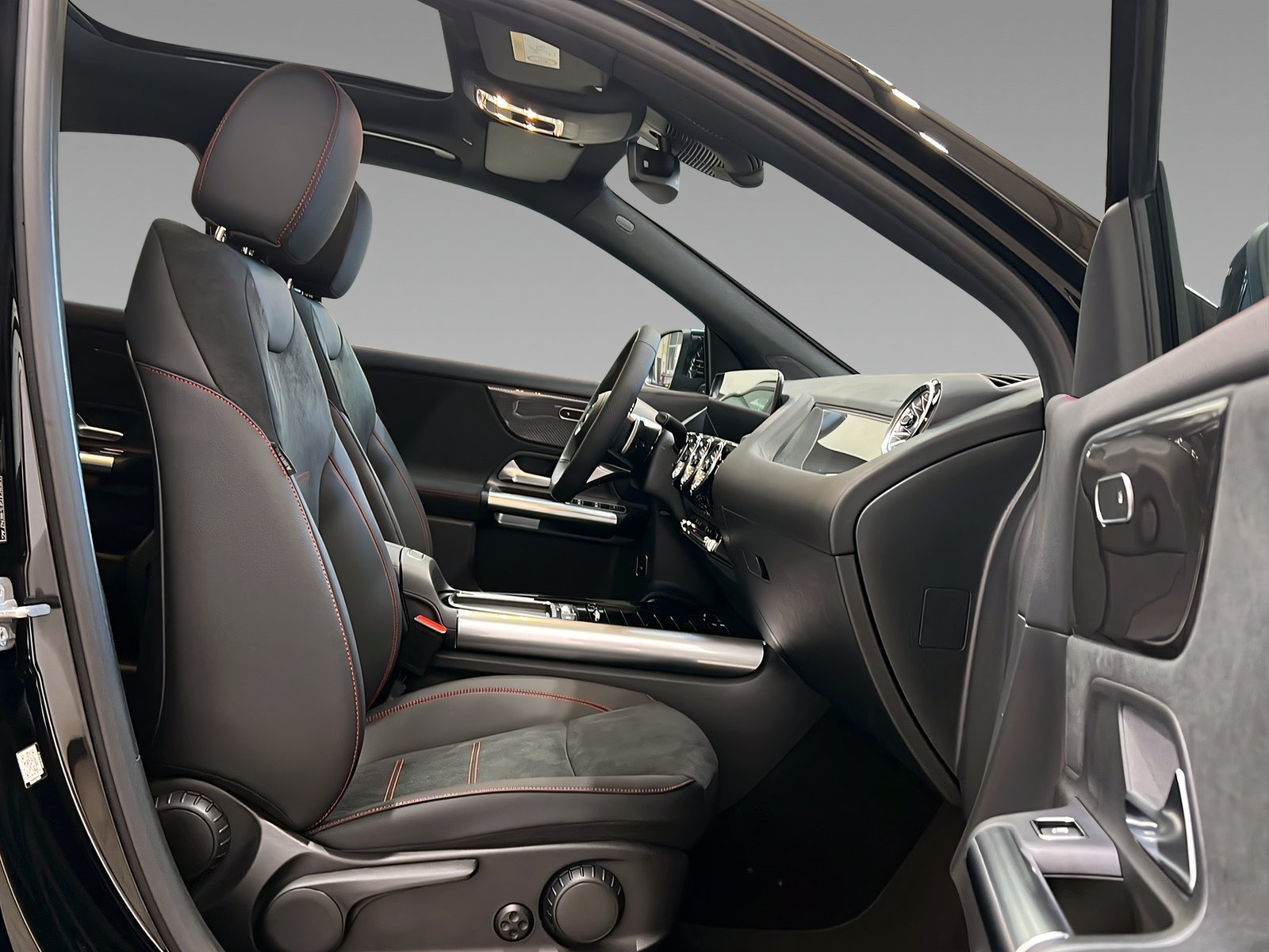 GLA 200 AMG+MULTI+NIGHT+Pano+Ambi+TotW+AHK+360° Bild 14