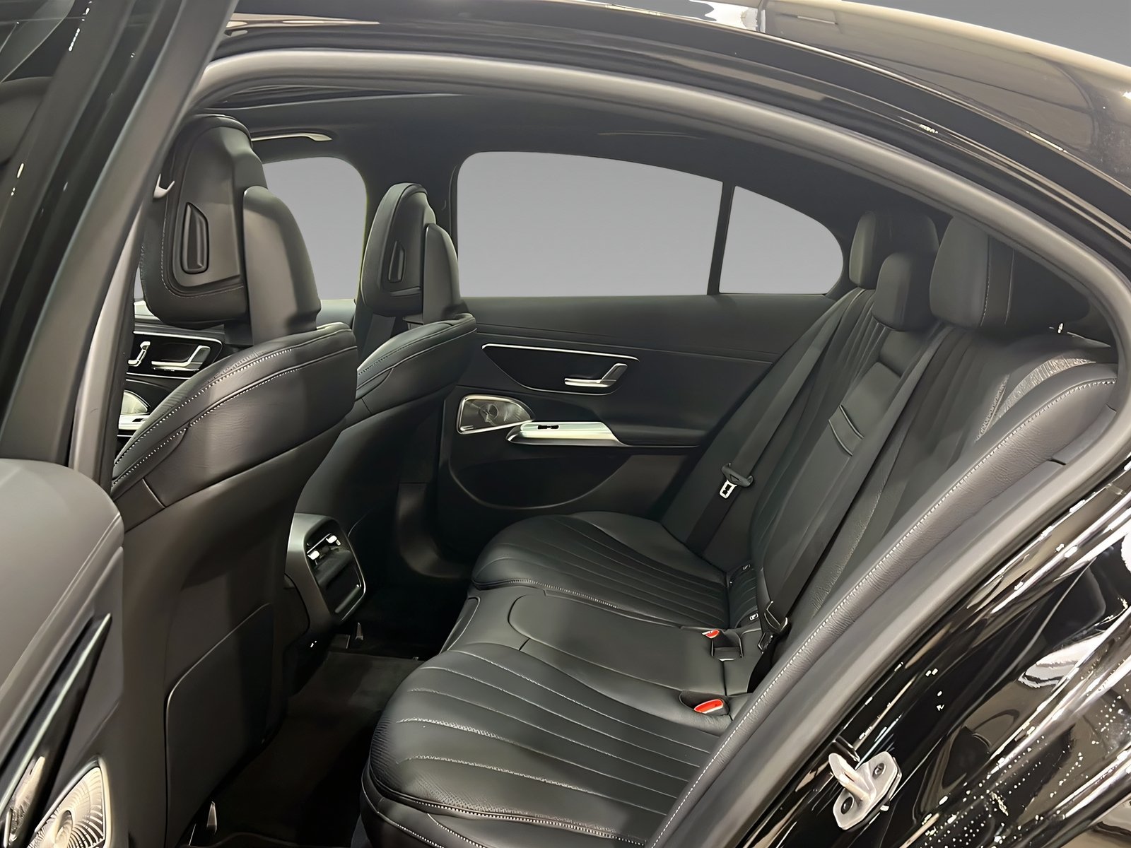 E 450d 4M AMG+DIST+NIGHT+Supercreen+HuD+AHK+360° Bild 9