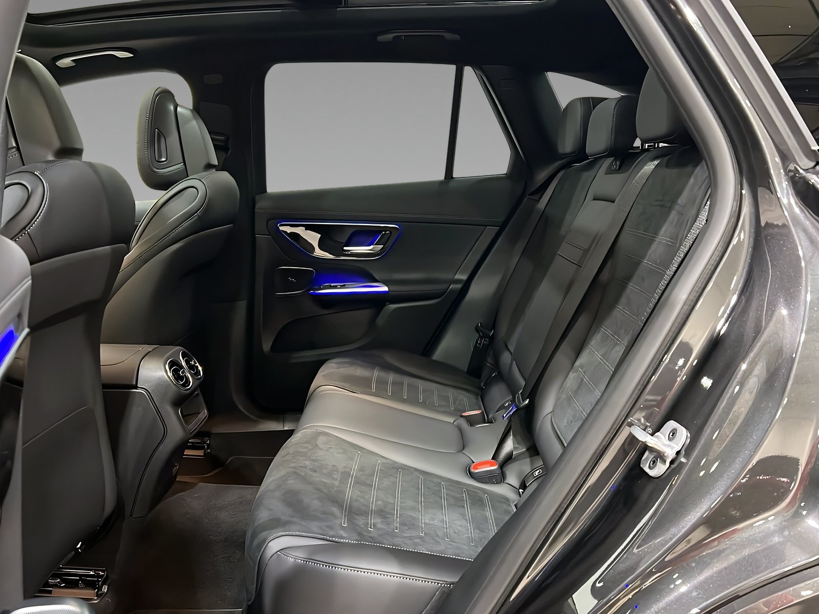 GLC 220d 4M AMG+DIGITAL+NIGHT+Memo+TotW+AHK+360° Bild 9