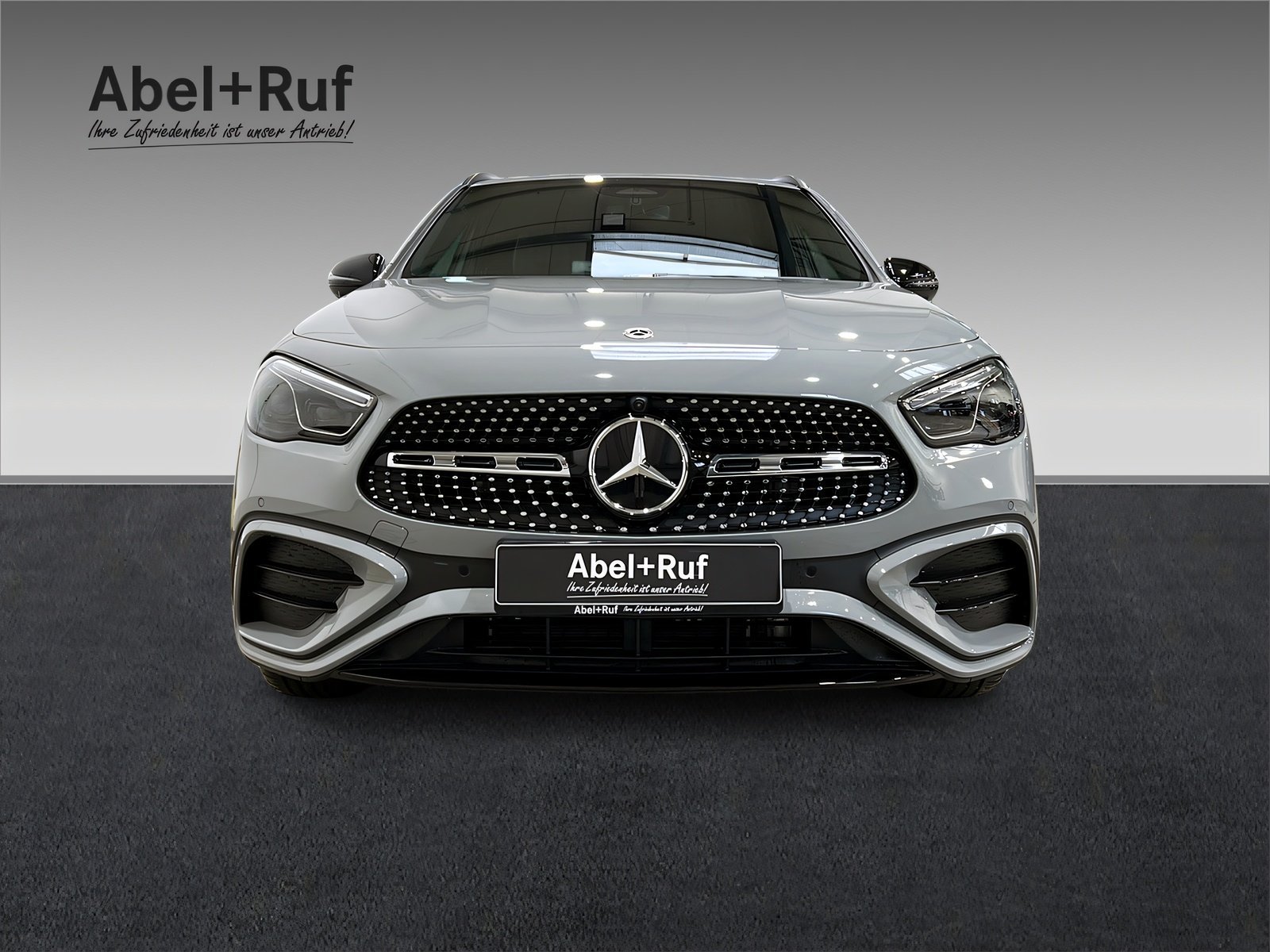 GLA 200 AMG+MULTI+NIGHT+Ambiente+LrHz+ToW+360° Bild 2