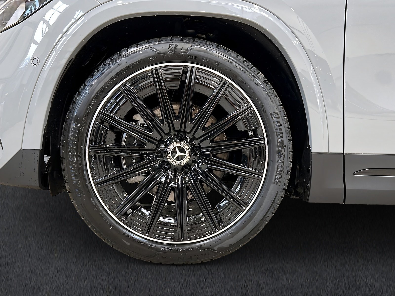 GLA 200 AMG+MULTI+NIGHT+Ambiente+LrHz+ToW+360° Bild 7