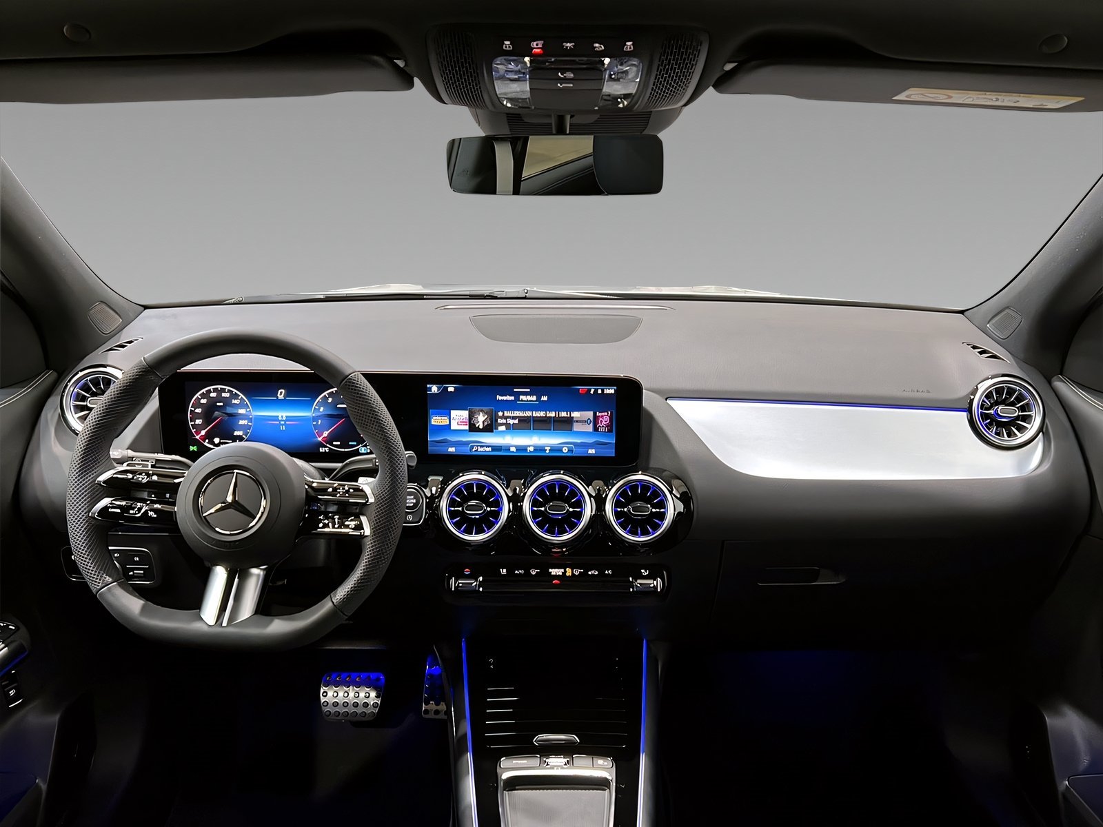 GLA 200 AMG+MULTI+NIGHT+Ambiente+LrHz+ToW+360° Bild 10