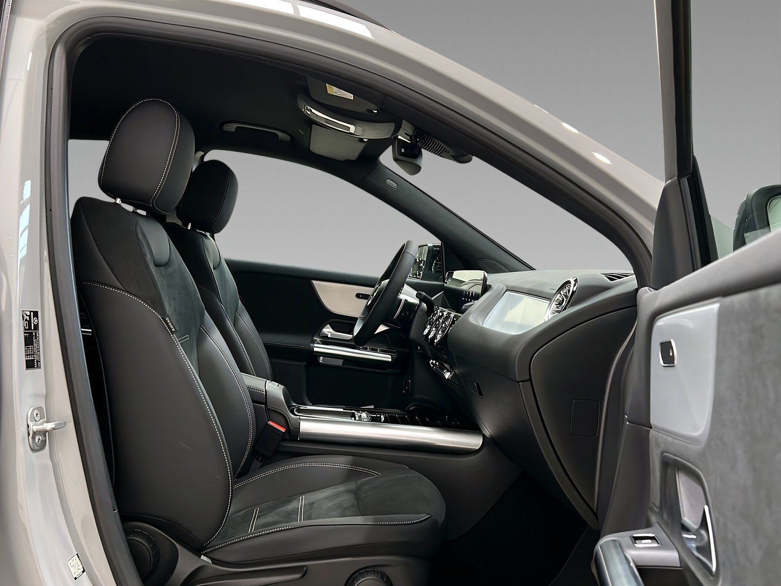 GLA 200 AMG+MULTI+NIGHT+Ambiente+LrHz+ToW+360° Bild 14