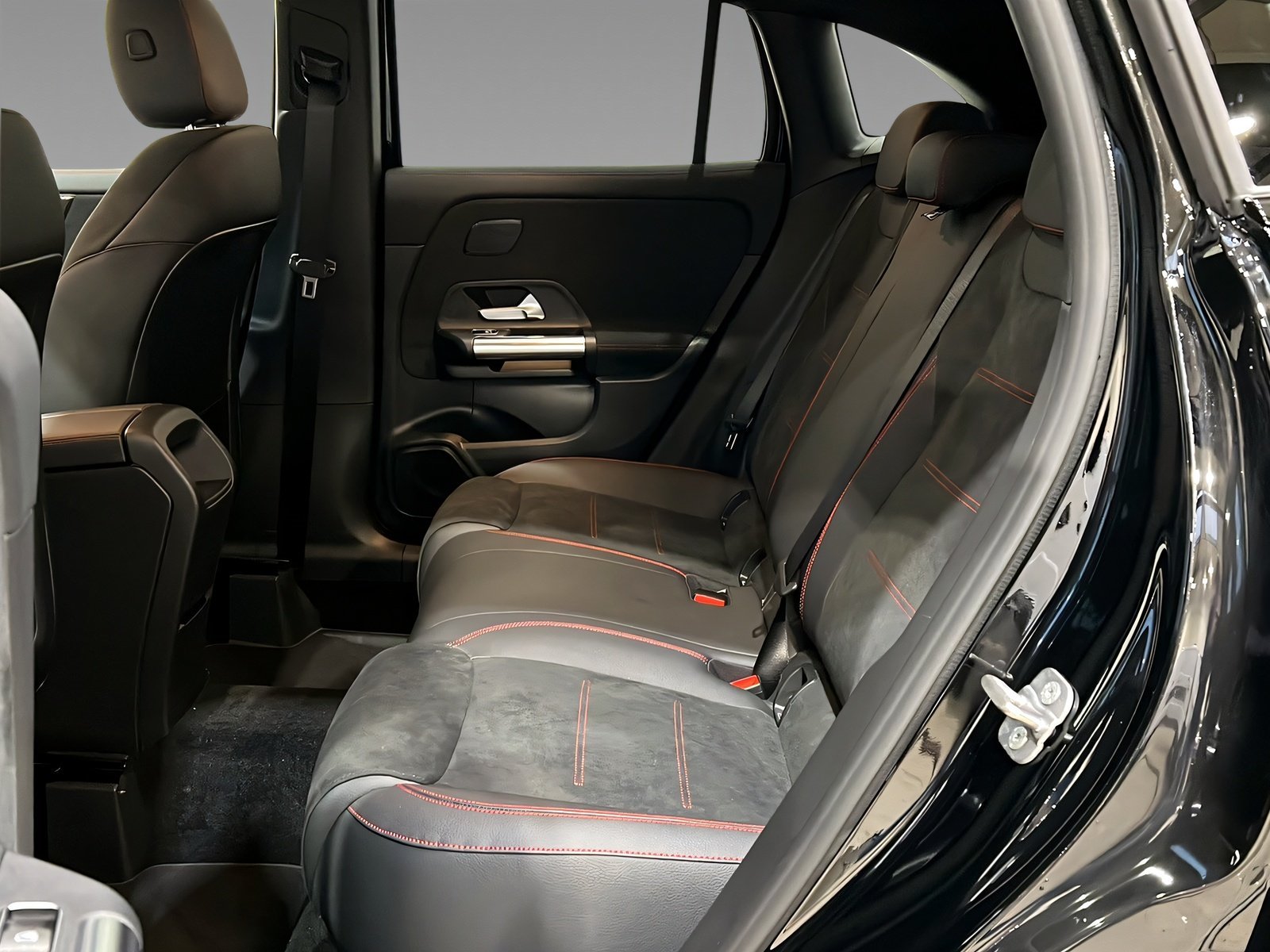 GLA 180 AMG+MULTI+NIGHT+Ambi+TotW+LrHz+AHK+360° Bild 9