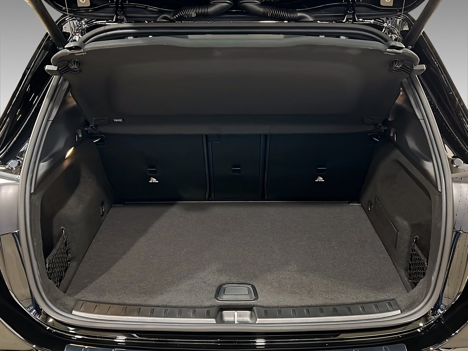 GLA 200 AMG+MULTI+NIGHT+Pano+Ambi+Kame+TotW+LrHz Bild 6