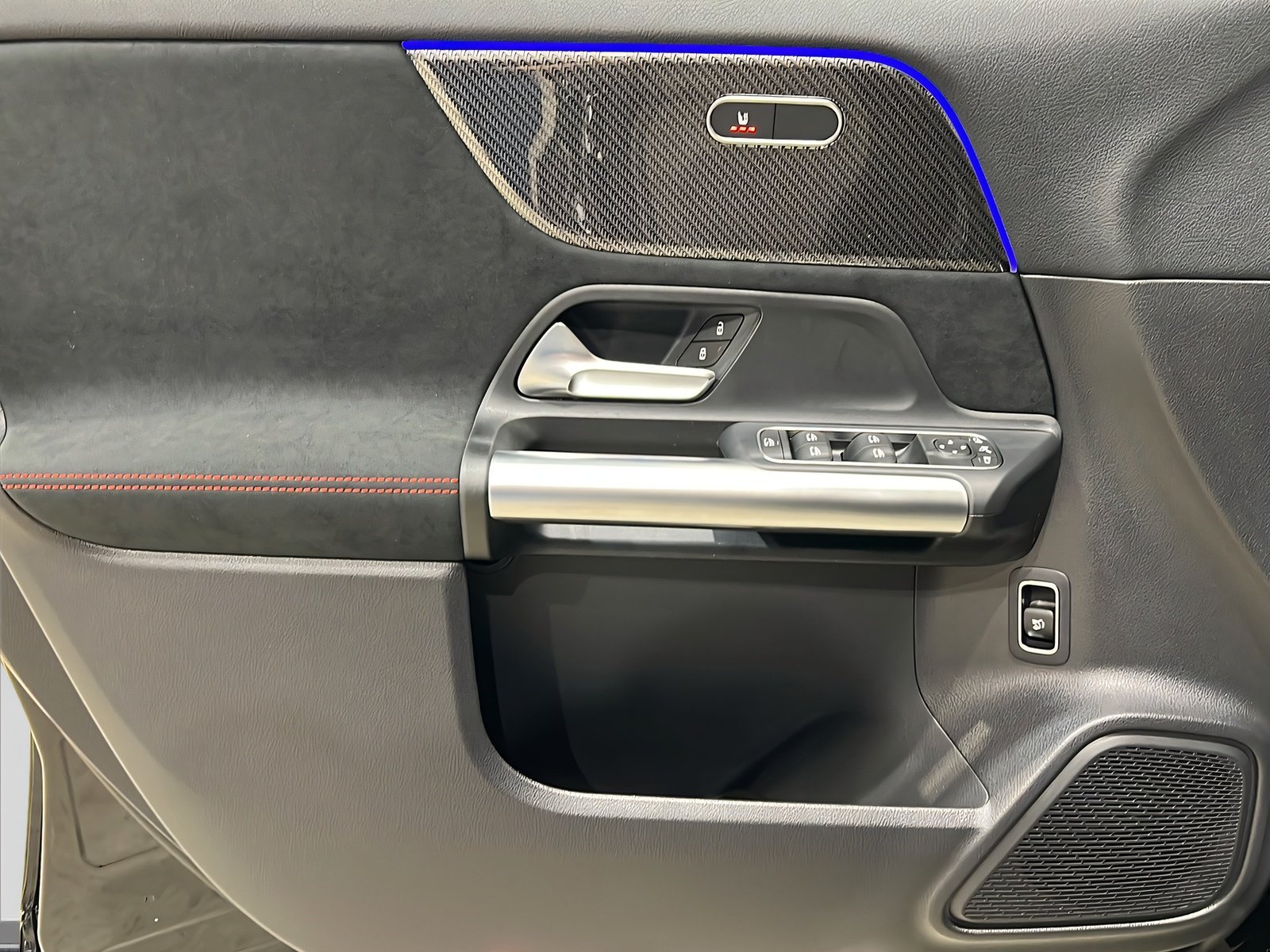 GLA 200 AMG+MULTI+NIGHT+Pano+Ambi+Kame+TotW+LrHz Bild 11