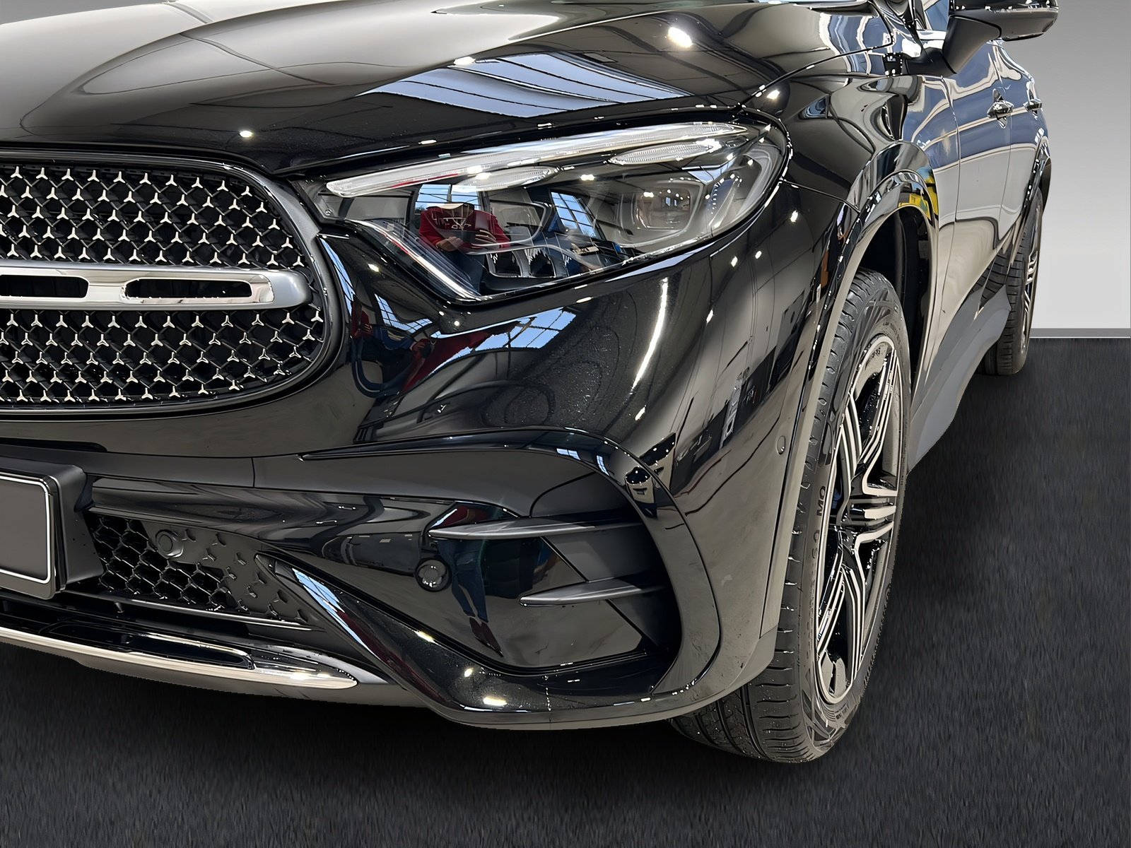 GLC 300 e 4M AMG+DIGITAL+Memo+Pano+TotW+AHK+360° Bild 15