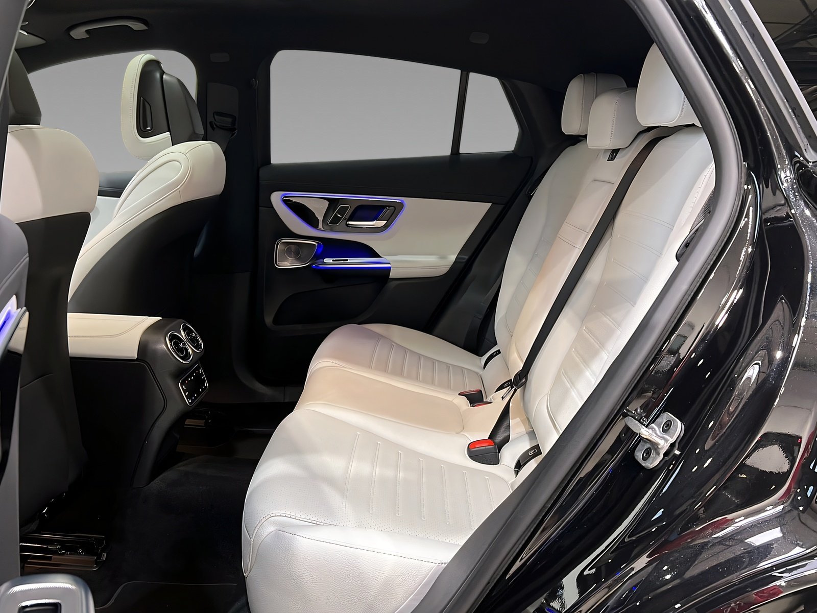 GLC 450 d 4M Coupé AMG+DISTR+NIGHT+Burme+AHK+360 Bild 9