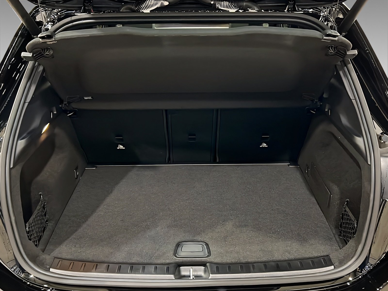 GLA 200 AMG+MULTI+NIGHT+Pano+Ambi+TotW+AHK+360° Bild 6