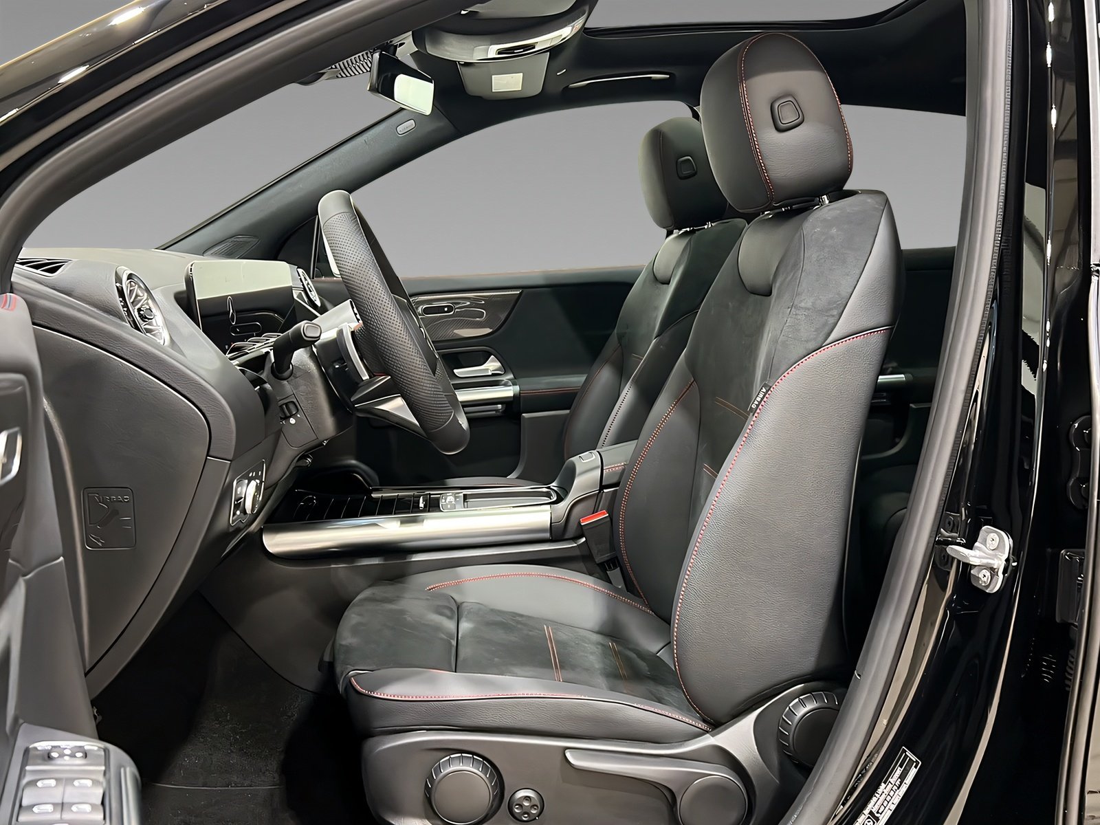 GLA 200 AMG+MULTI+NIGHT+Pano+Ambi+TotW+AHK+360° Bild 8