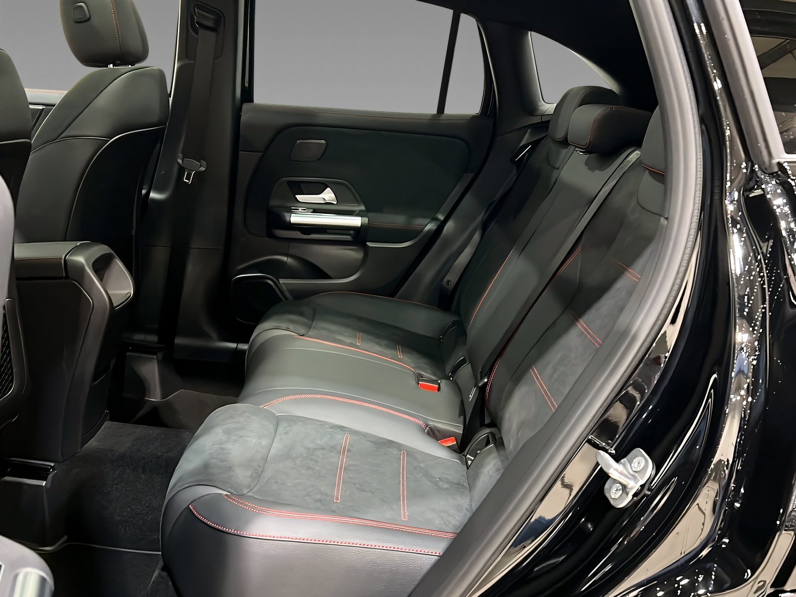 GLA 200 AMG+MULTI+NIGHT+Pano+Ambi+TotW+AHK+360° Bild 9