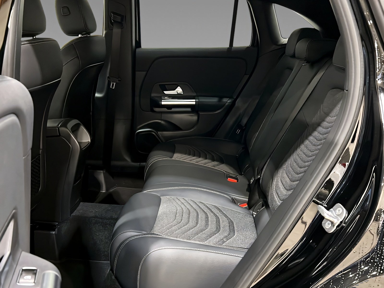 GLA 200 PROGRESSIVE+NIGHT+Ambi+CarPlay+TotW+360° Bild 9