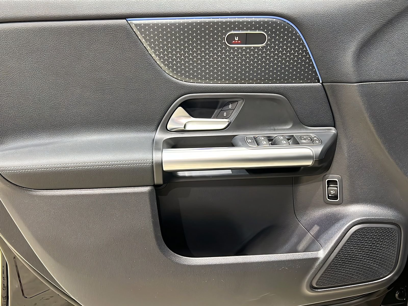 GLA 200 PROGRESSIVE+NIGHT+Ambi+CarPlay+TotW+360° Bild 13