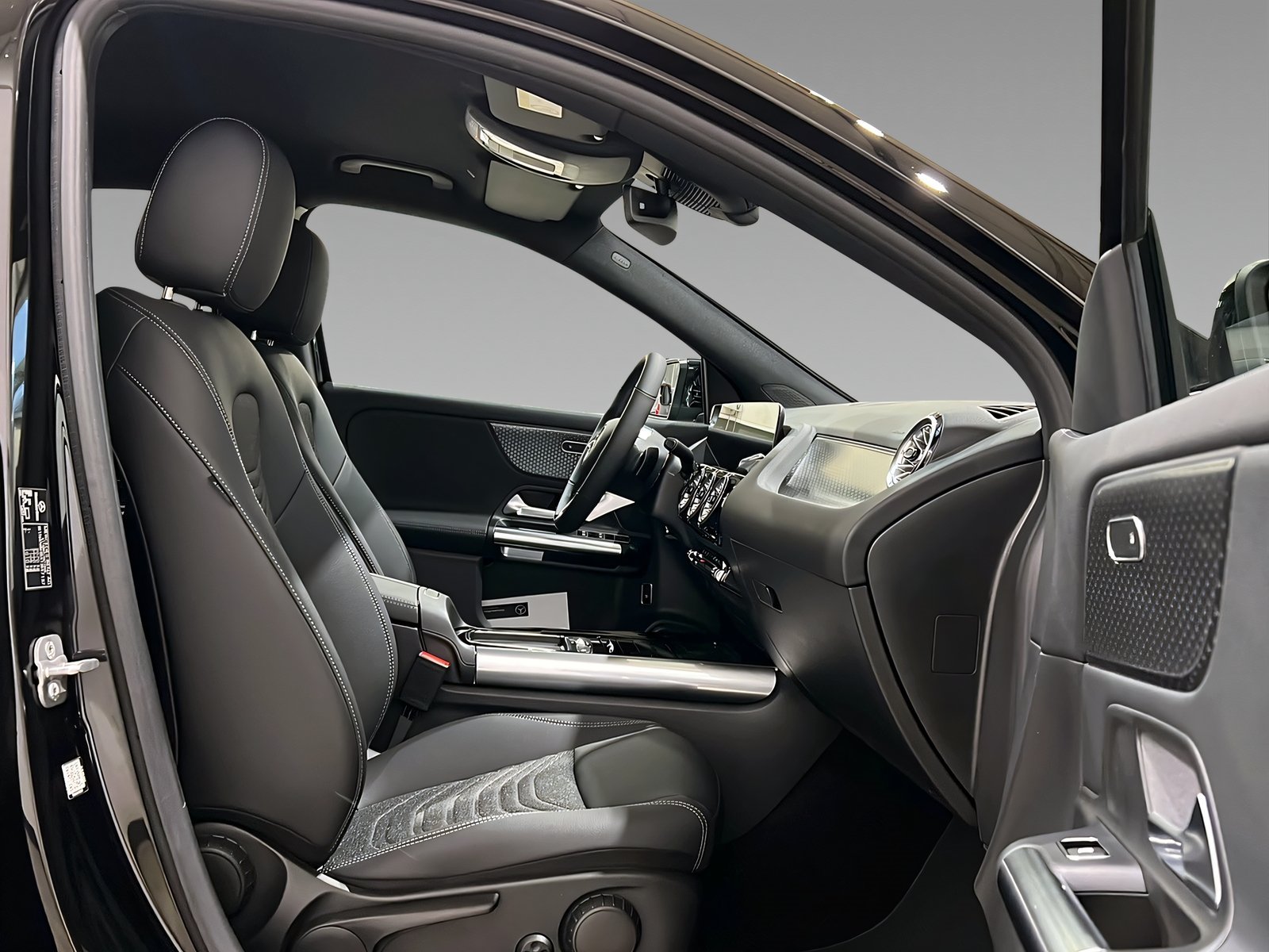 GLA 200 PROGRESSIVE+NIGHT+Ambi+CarPlay+TotW+360° Bild 14