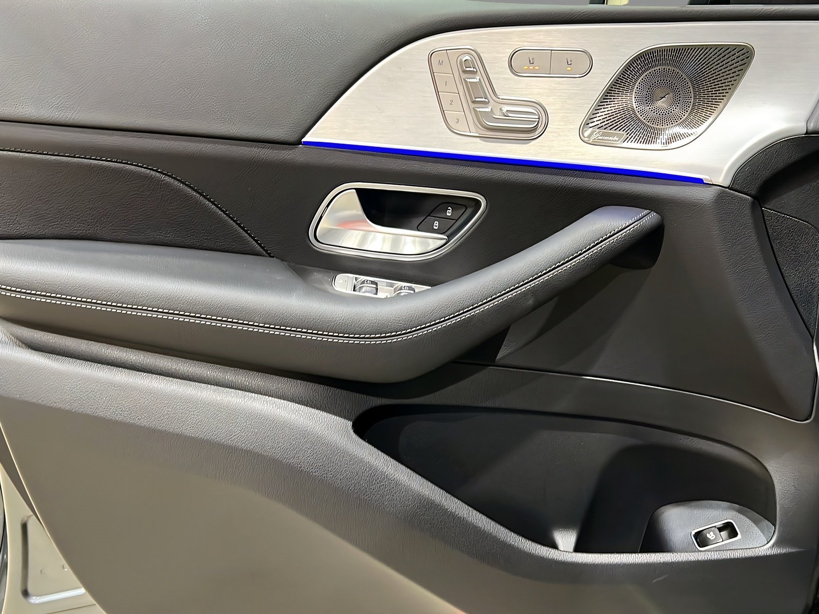 GLE 350 de 4M AMG+NIGHT+Burme+Pano+Memo+AHK+360° Bild 12