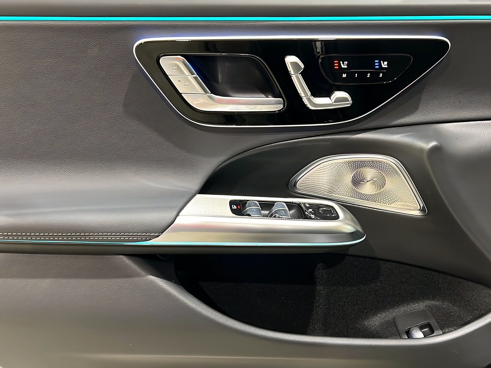 E 450 d 4M T-Modell AMG+DISTR+Burm+Pano+AHK+360° Bild 12