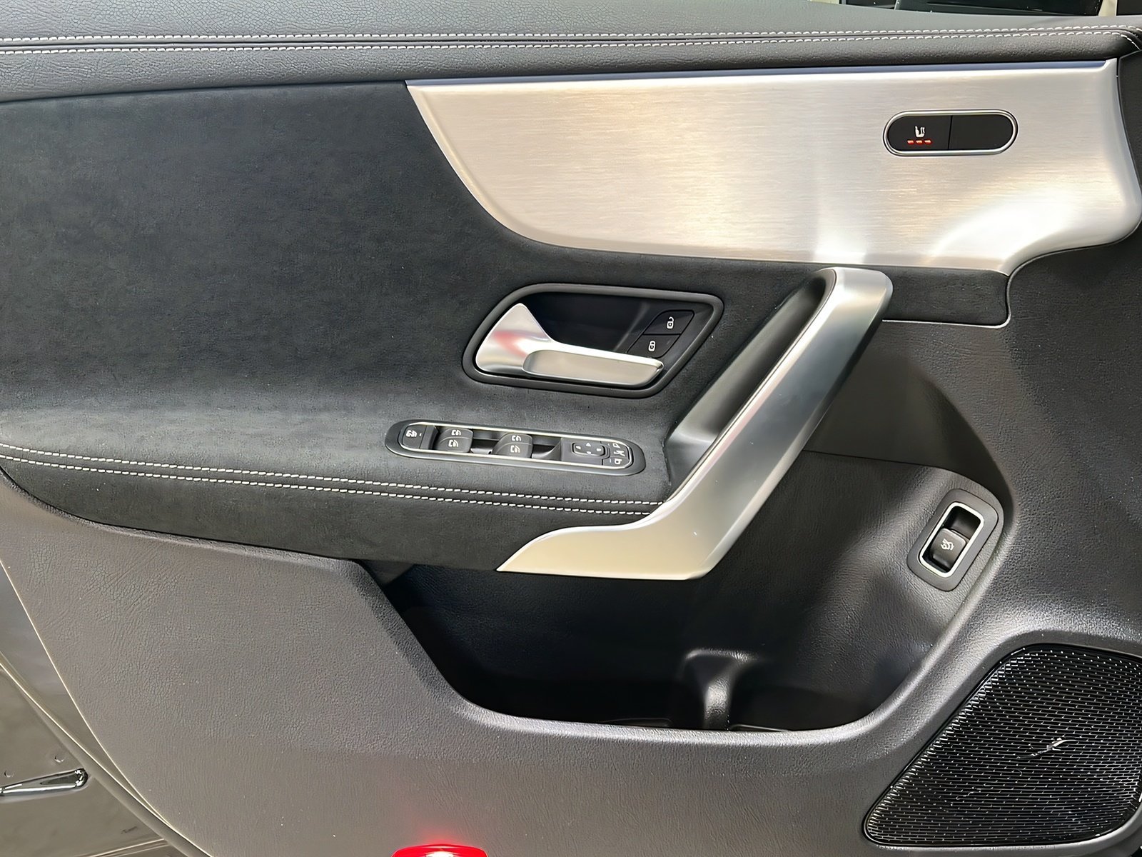 CLA 200 d Coupé AMG+LED+NIGHT+Kamera+Pano+LrHz Bild 12