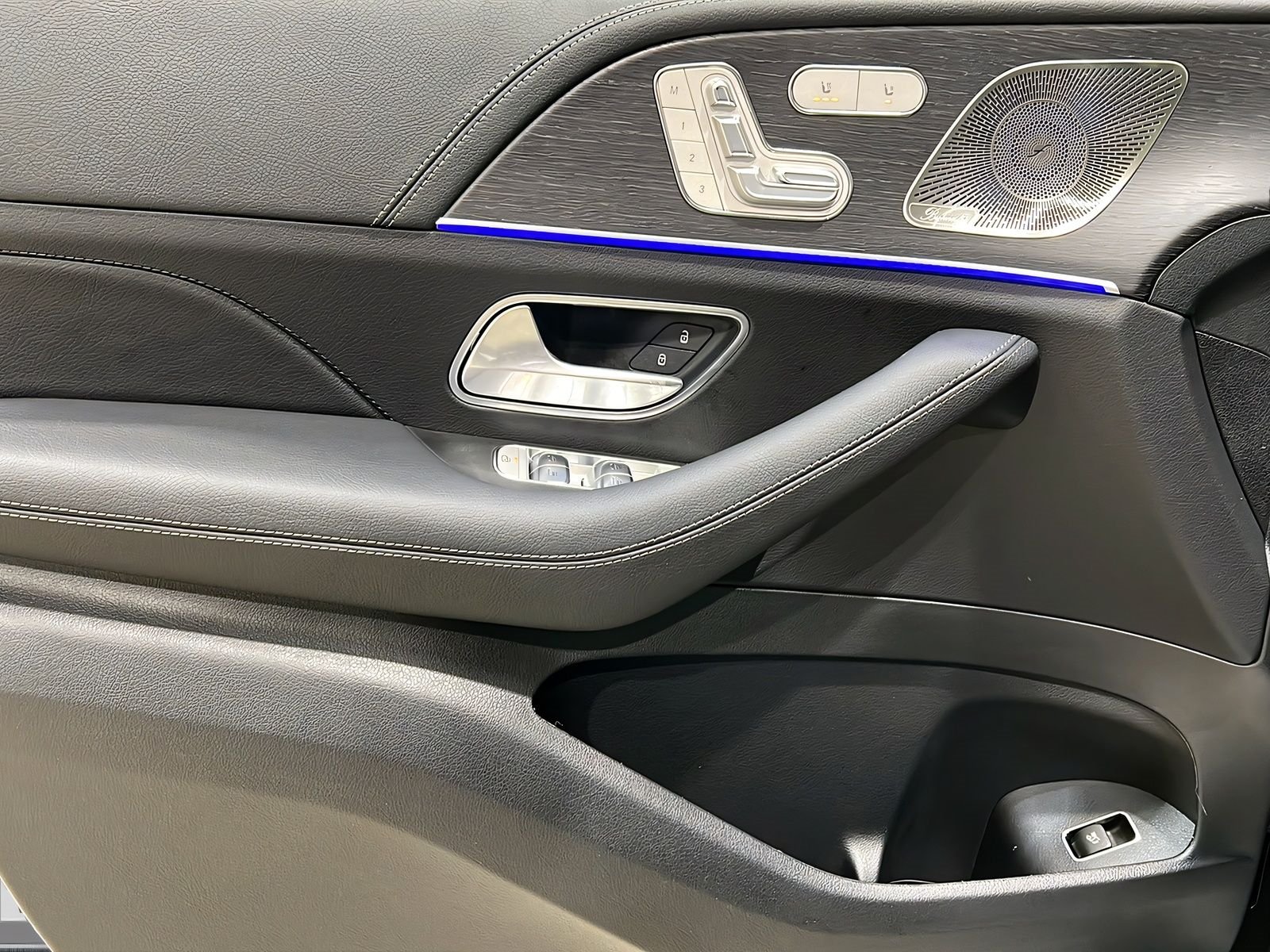 GLE 450d 4M AMG+DIST+NIGHT+Burm+HuD+StHz+AHK+360 Bild 13