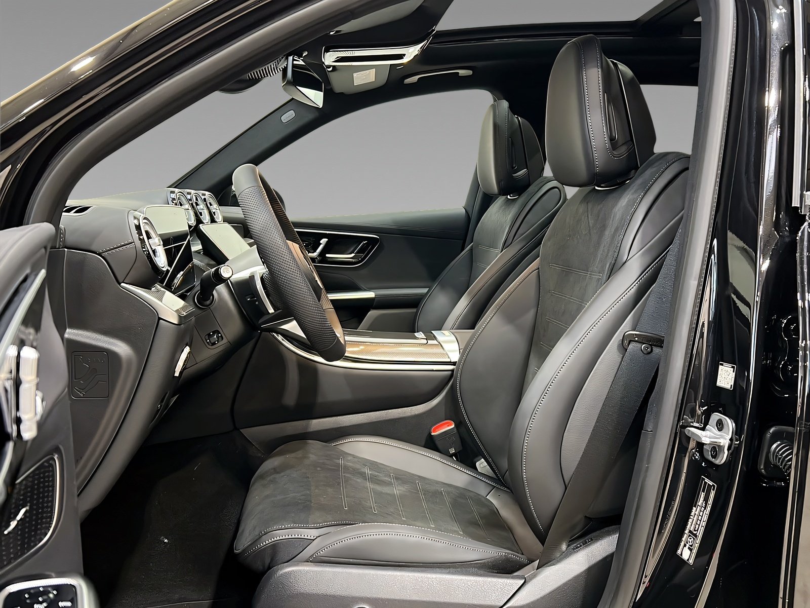 GLC 300de 4M AMG+DIGITAL+Ambi+Pano+TotW+AHK+360° Bild 8