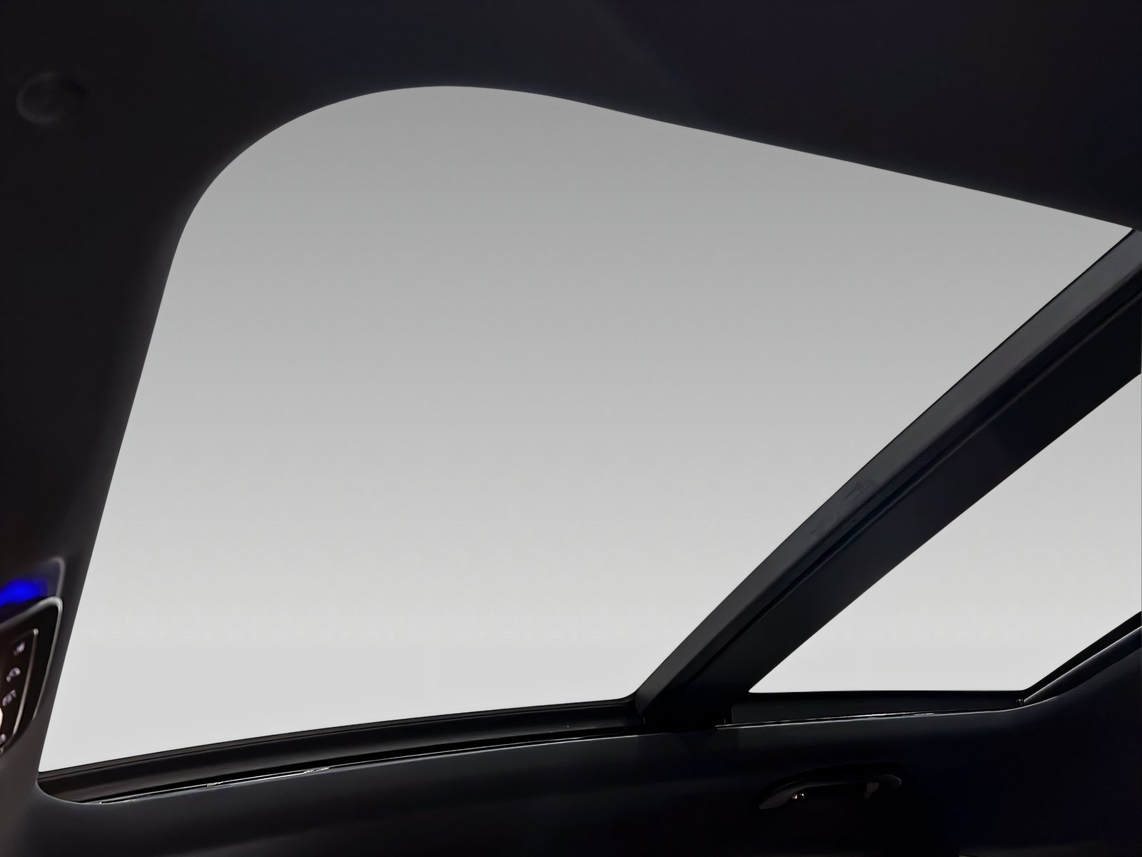 GLC 300de 4M AMG+DIGITAL+Ambi+Pano+TotW+AHK+360° Bild 13