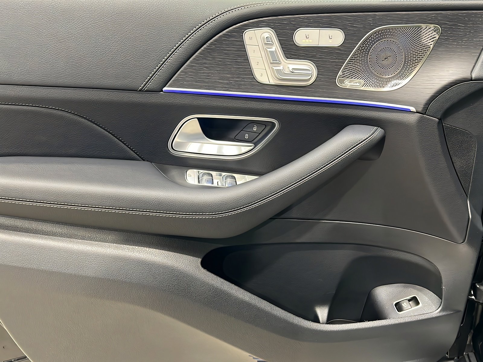 GLE 450 d 4M AMG+DISTR+NIGHT+Burme+HuD+AHK+360° Bild 13