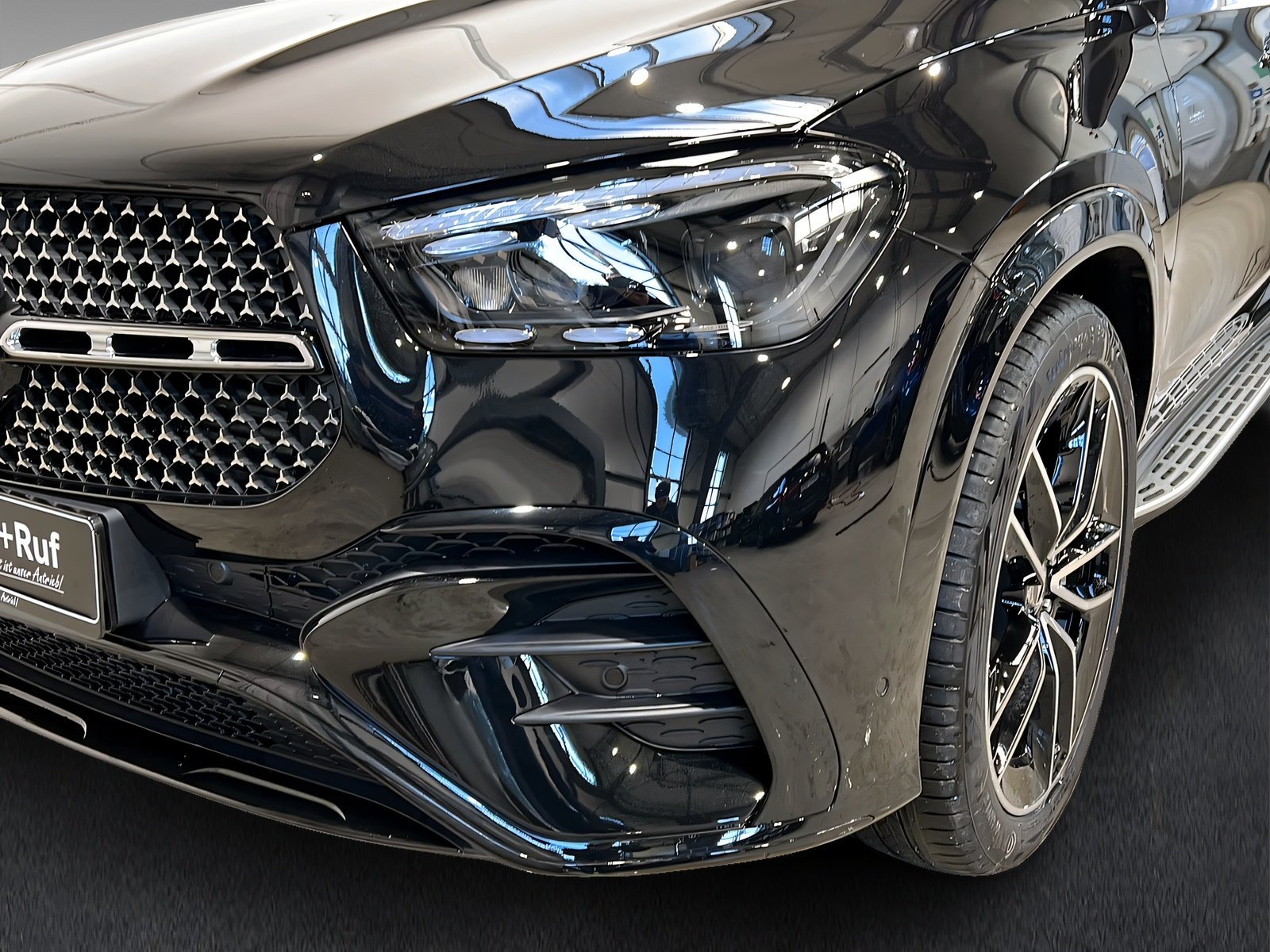 GLE 450 d 4M AMG+DISTR+NIGHT+Burme+HuD+AHK+360° Bild 15