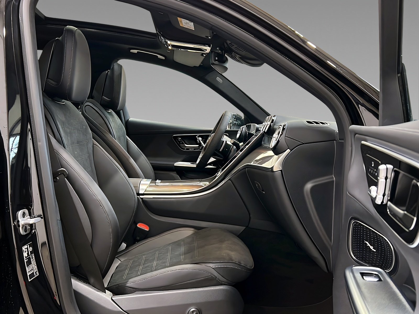 GLC 300de 4M AMG+DIGITAL+Ambi+Pano+TotW+AHK+360° Bild 14