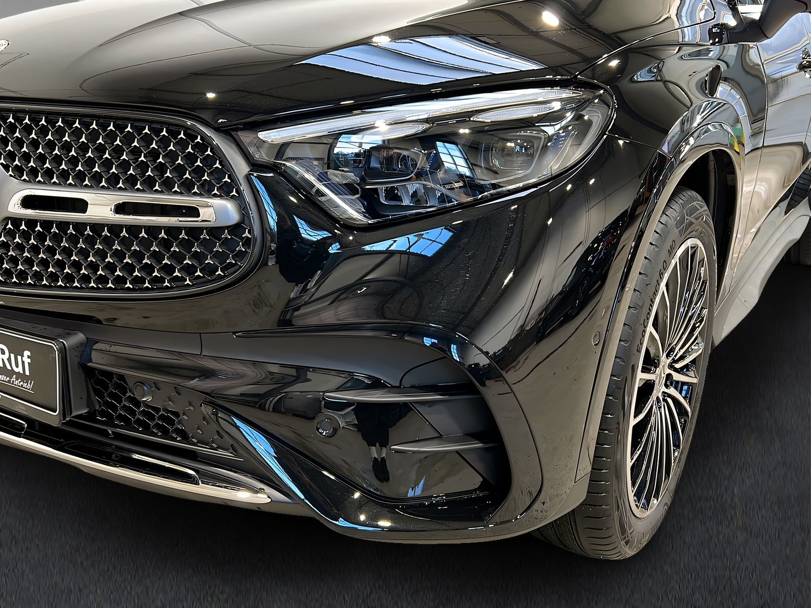 GLC 220 d 4M AMG+DIGITAL+Memo+Pano+TotW+AHK+360° Bild 3