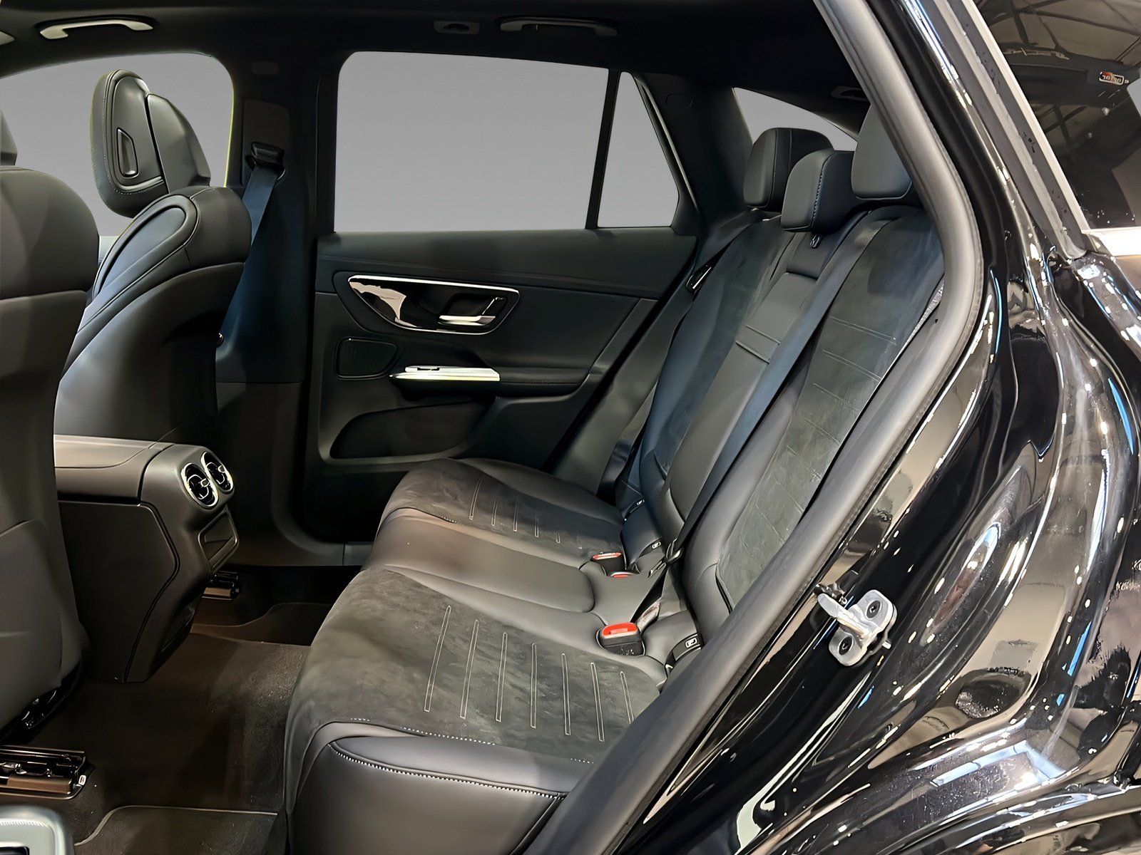 GLC 220 d 4M AMG+DIGITAL+Memo+Pano+TotW+AHK+360° Bild 9